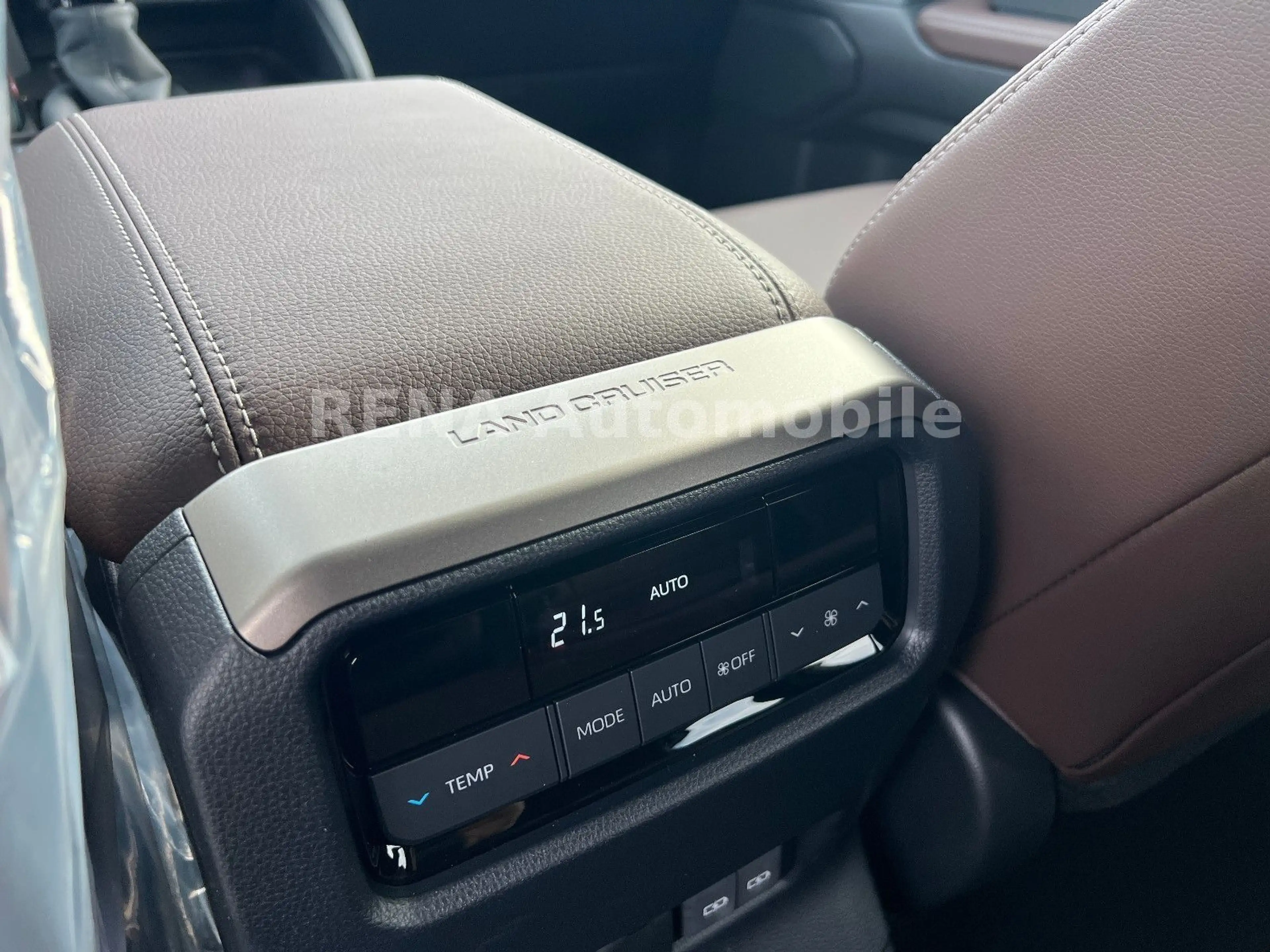 Toyota Land Cruiser 250 2.8 Mild-Hybrid 48V 4WD Executive sofort — photo 28