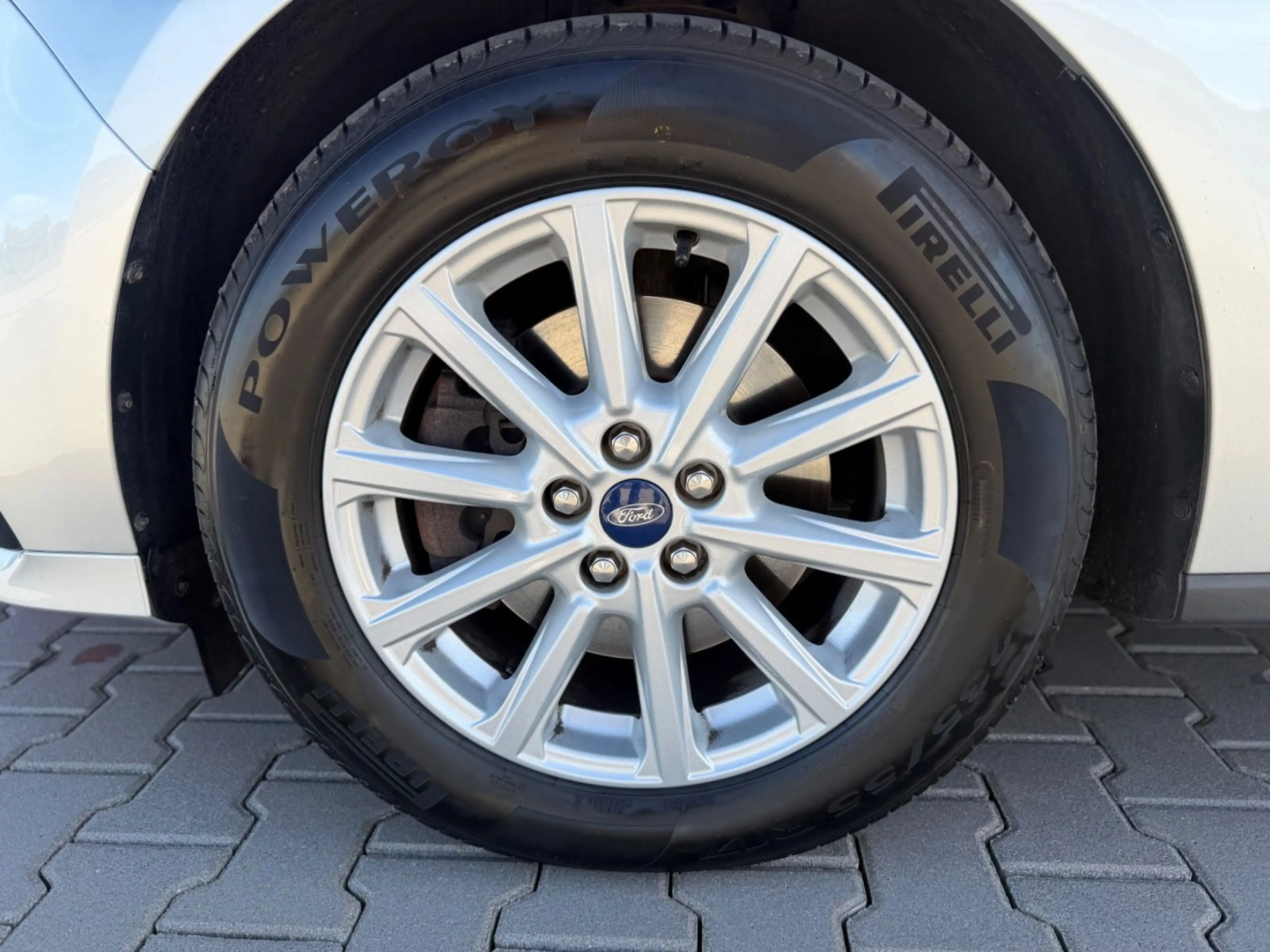 Ford S-Max 2.0 TDCI GARANTIE AUTOMATIK LED 1HAND NAV CAM — photo 13