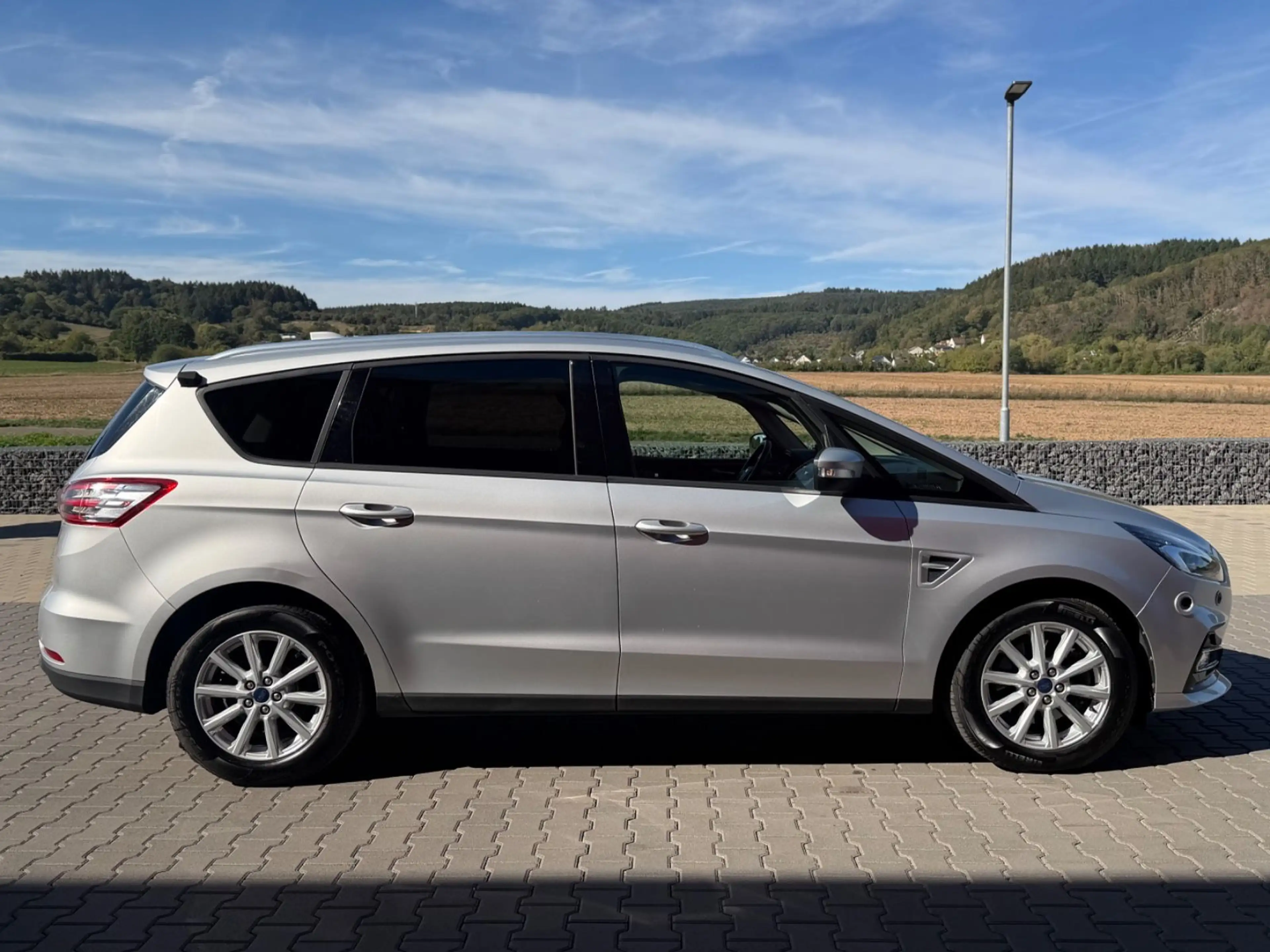 Ford S-Max 2.0 TDCI GARANTIE AUTOMATIK LED 1HAND NAV CAM — photo 9