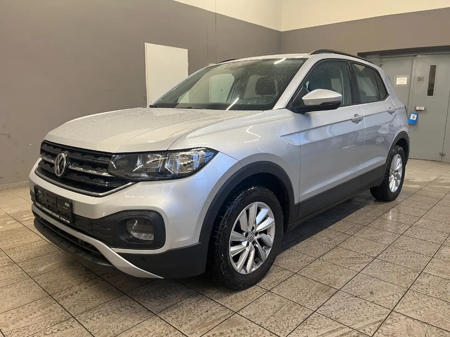 Volkswagen T-Cross 1.0 TSI Life DSG AHK*Navi*SHZ*LM16 Silber - 2