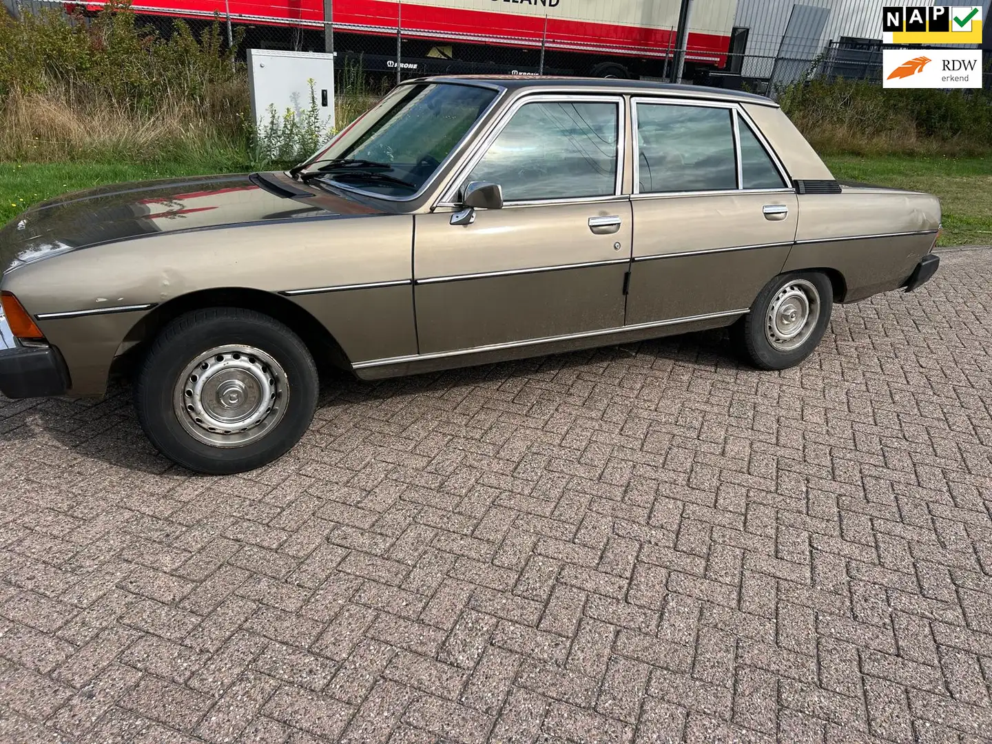 Peugeot 604 2.5 GT / belastingvrij / oldtimer Bej - 1