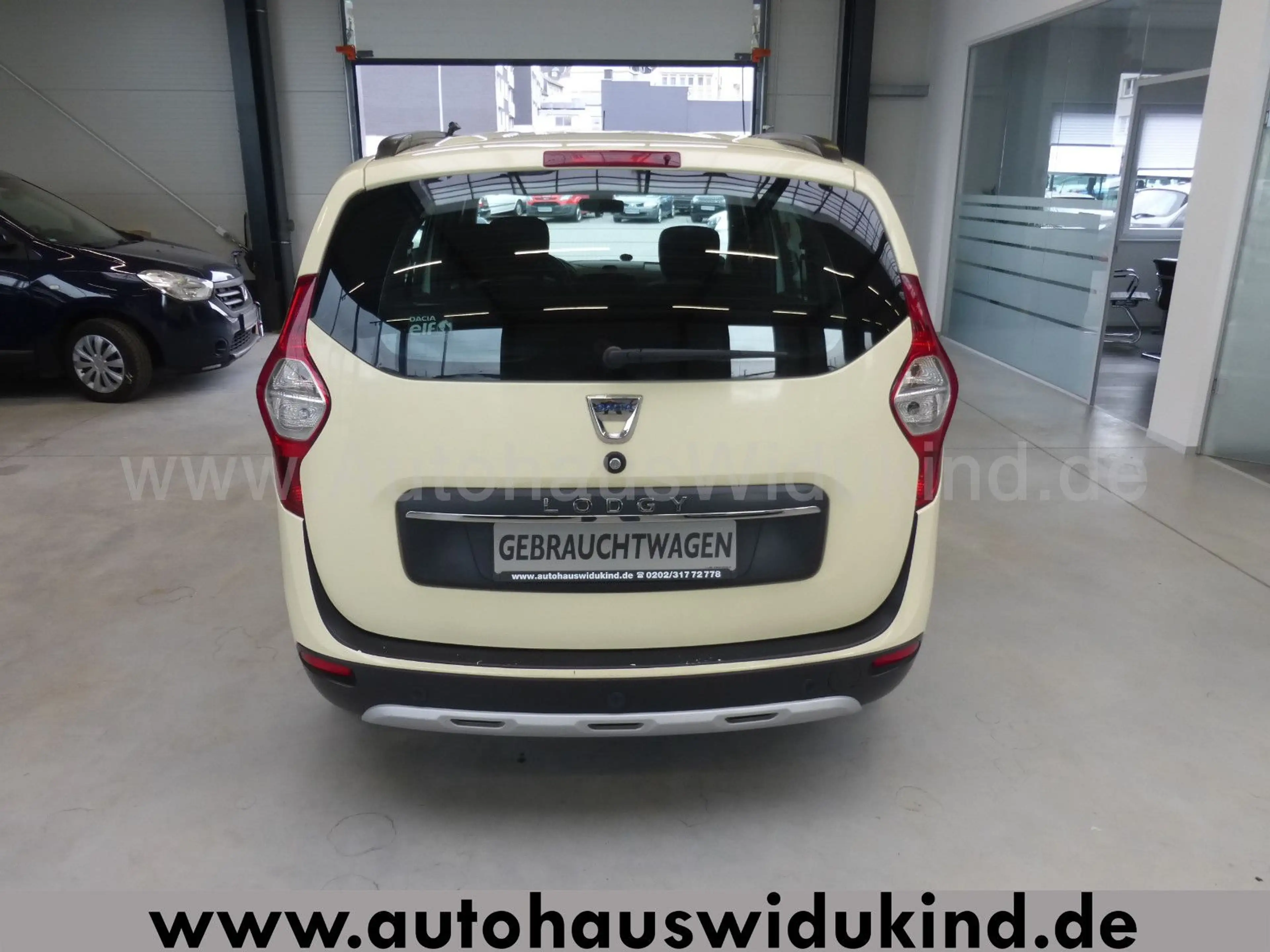 Dacia Lodgy dCi 115 Stepway Navi Klima 7 Sitzer 1.HAND — photo 6