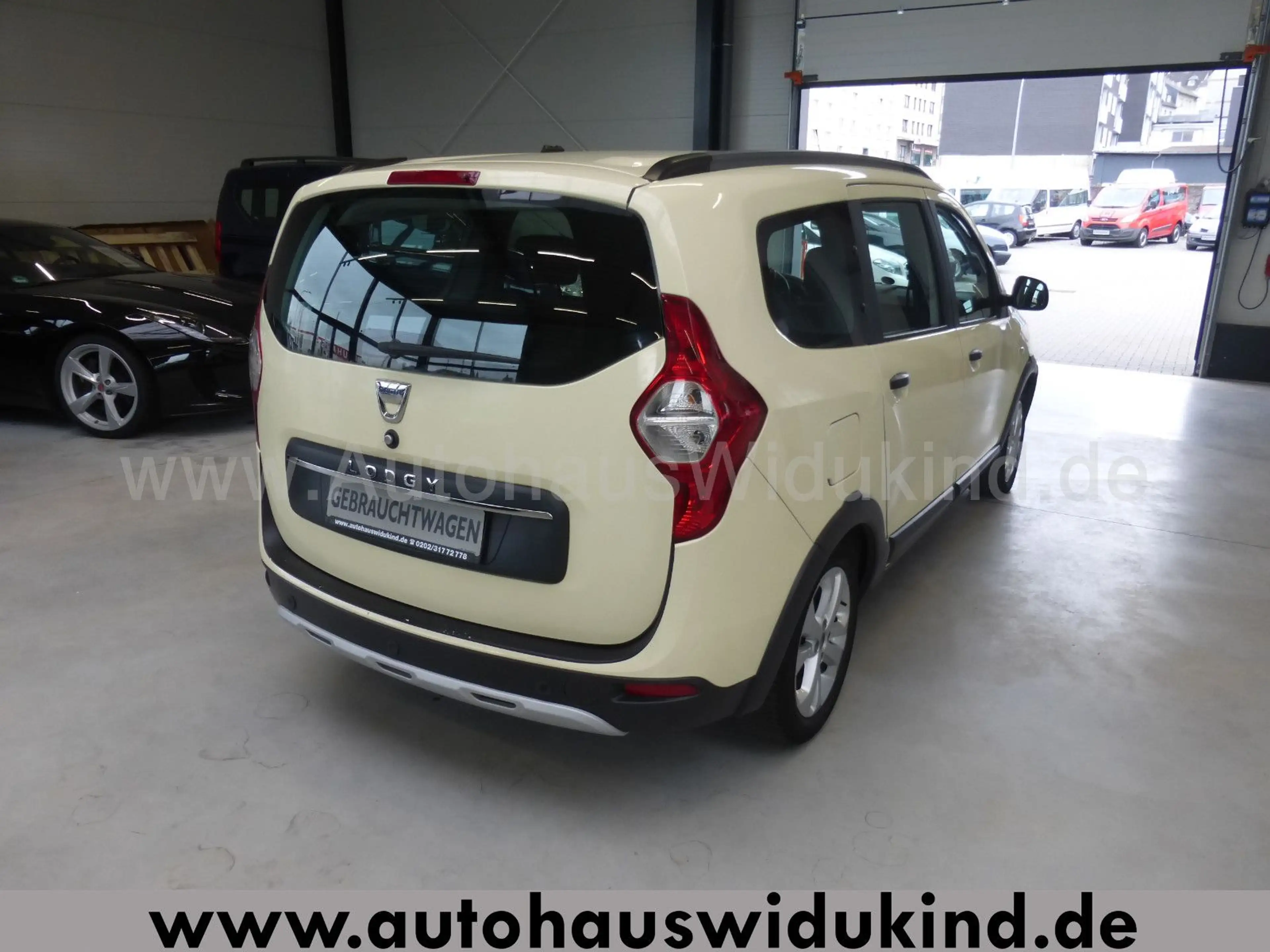 Dacia Lodgy dCi 115 Stepway Navi Klima 7 Sitzer 1.HAND — photo 7