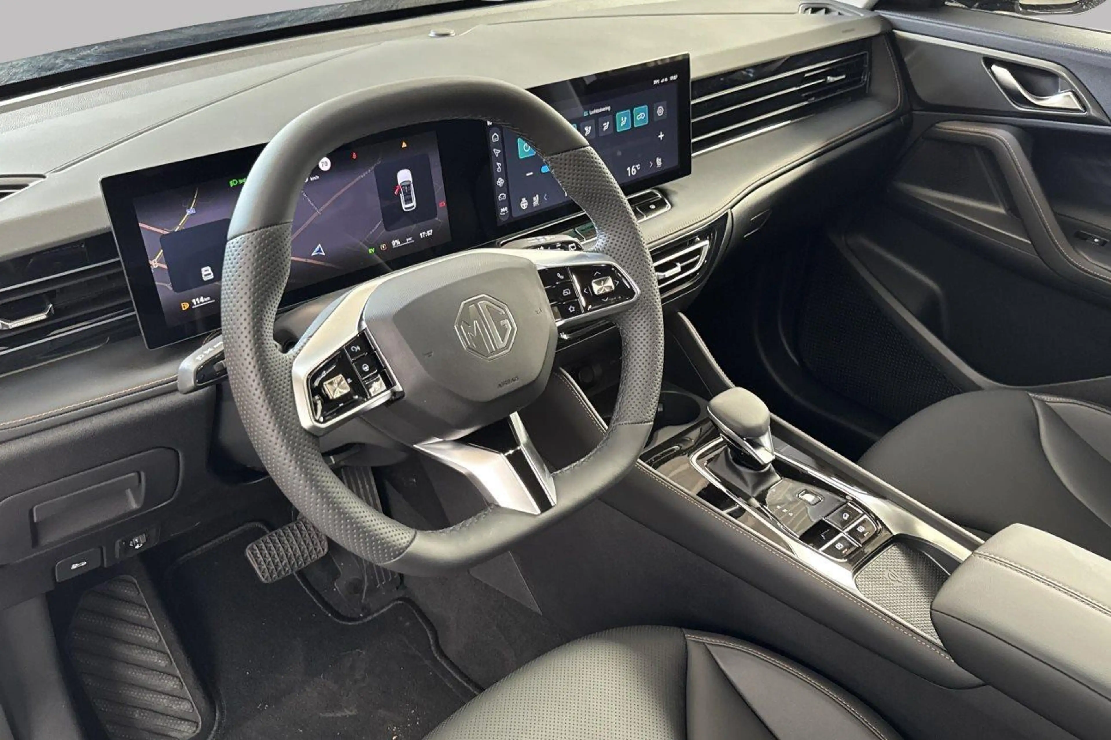 MG HS LUXURY HYBRID+ — photo 9