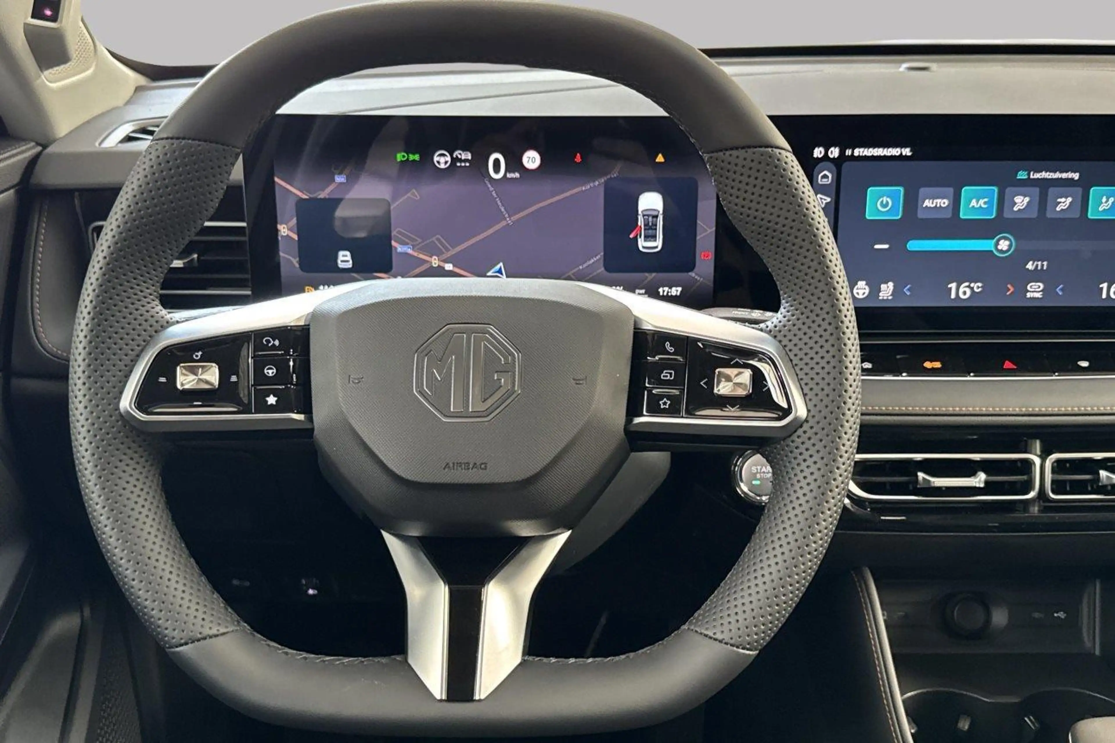 MG HS LUXURY HYBRID+ — photo 12