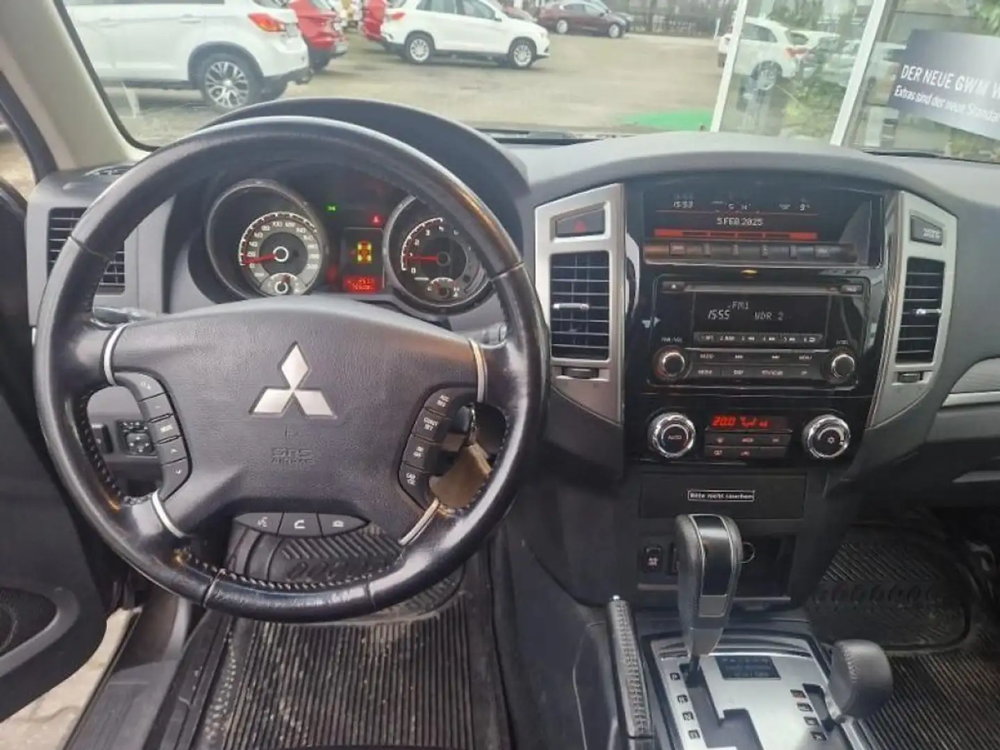 Mitsubishi Pajero 3.2 DI-D 16V aut. 3p. Final Edition Marrón - 1