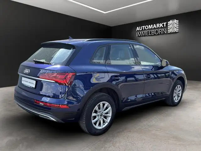 Audi Q5 view 6