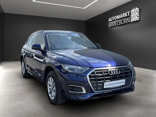 Audi Q5 view 2