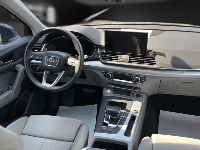 Audi Q5 view 15