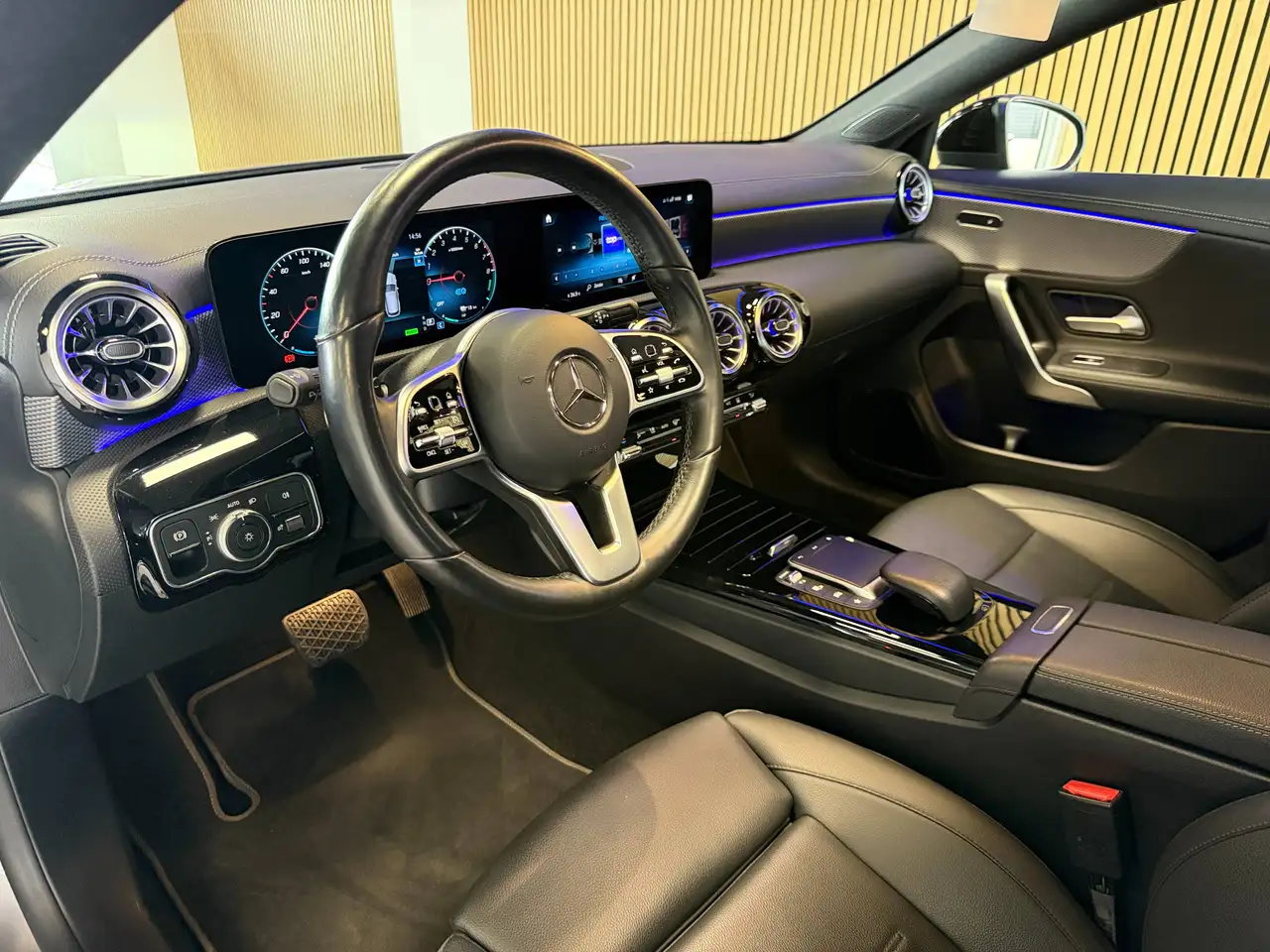 Mercedes-Benz CLA 250 e PHEV Business Solution, миниатюра 2