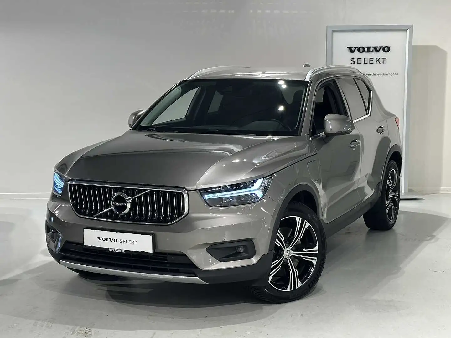 Volvo XC40 T4 Recharge Inscription Gris - 1
