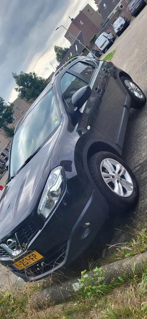 Nissan Qashqai 1.6 Connect edition Zwart - 1