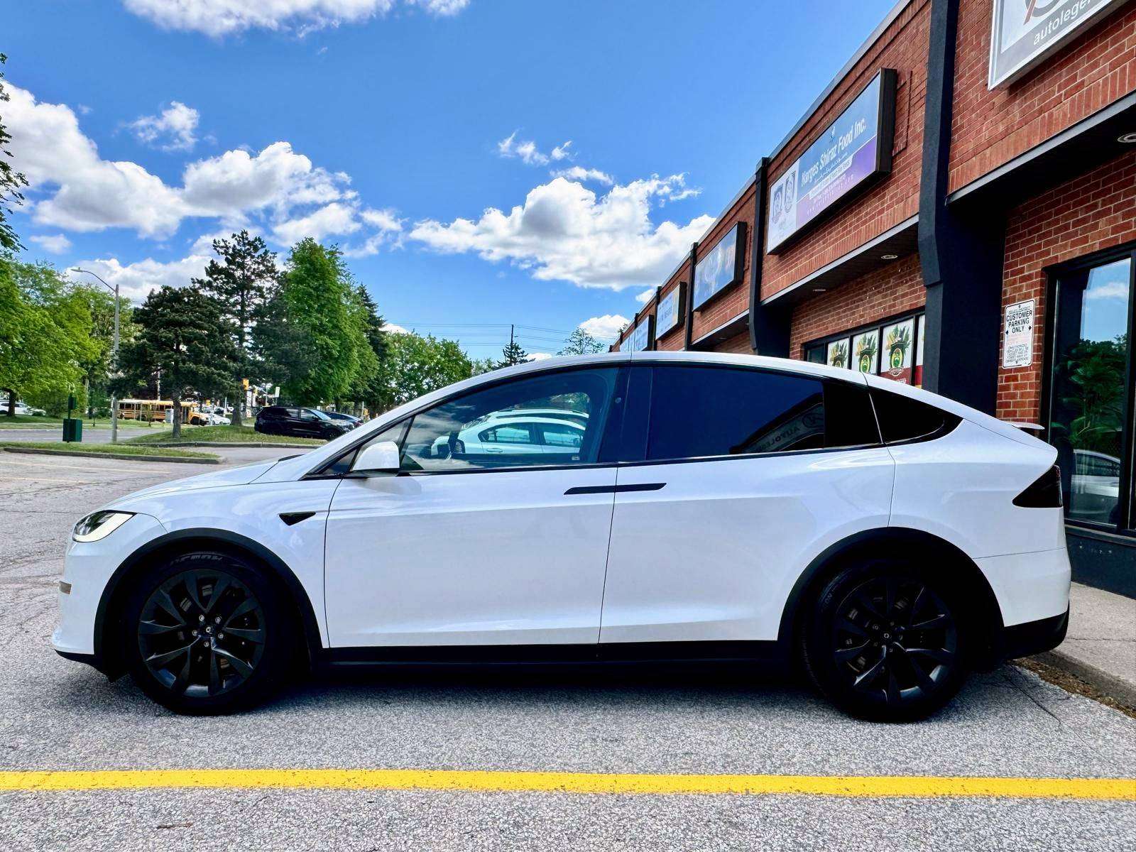 2023 Tesla Model X Long Range | 6 Passenger | White In |Accident Free — снимка 1