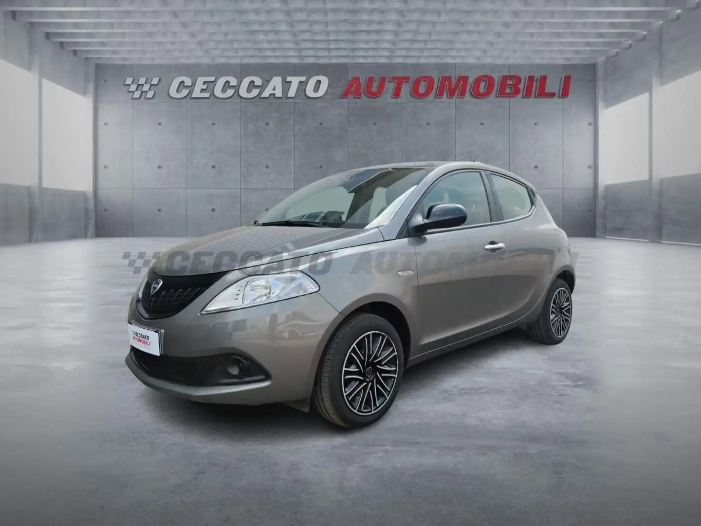 Lancia Ypsilon Ypsilon 1.0 firefly hybrid Oro s&s 70cv Grau - 1