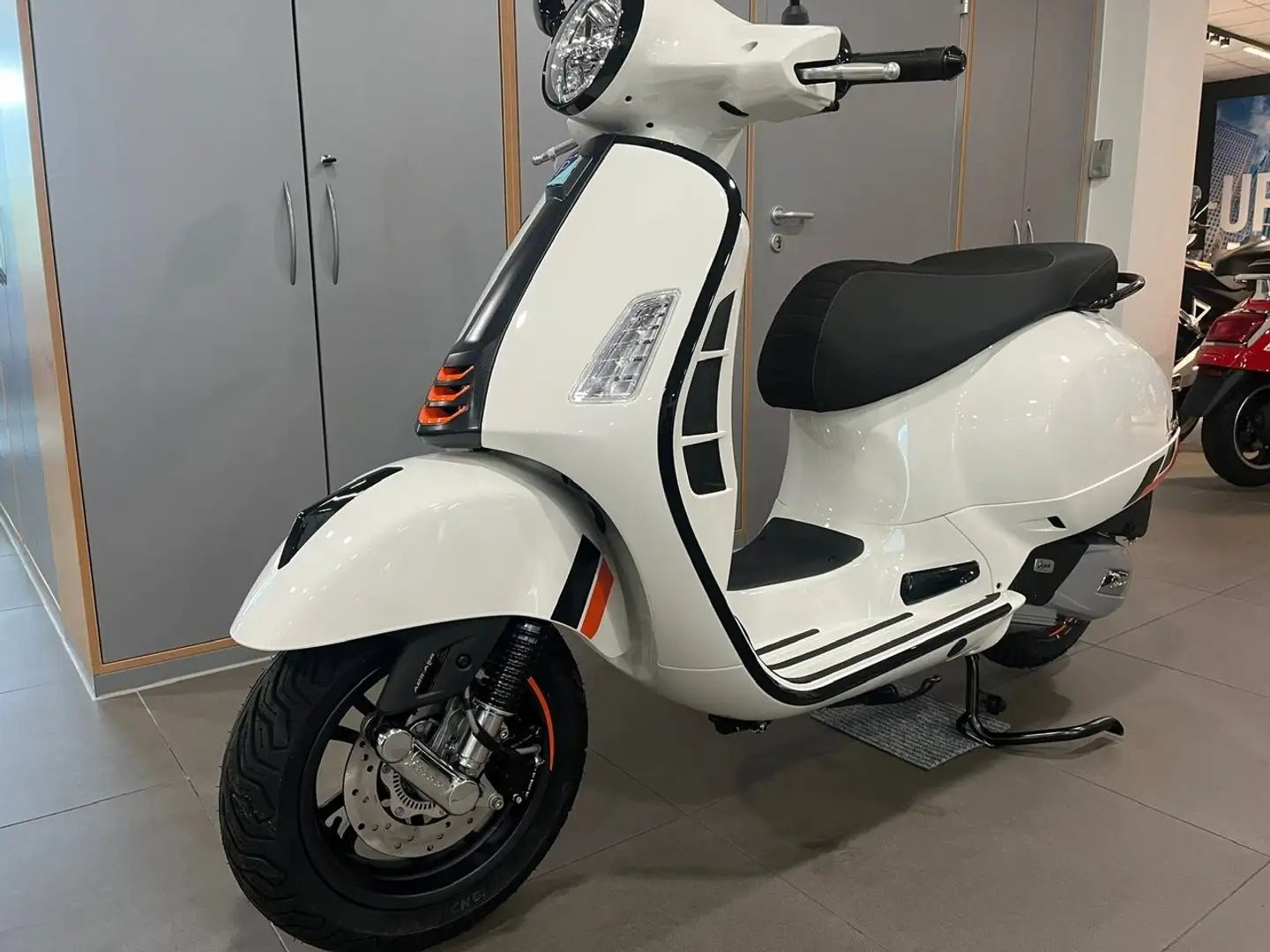Vespa GTS 125 Super Sport E5+ Modell 2025!!Jetzt schon bei uns!! Gri - 1