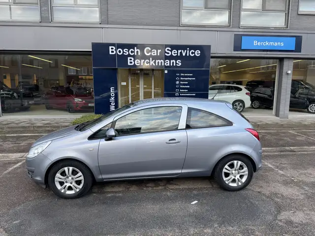 Opel Corsa D 3D Enjoy 1.3Diesel zeer proper, weinig km's!!!