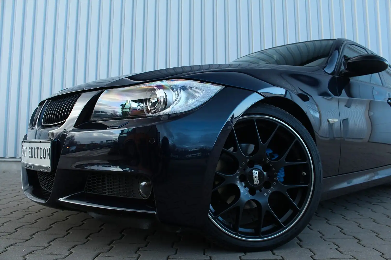 BMW 325 i*Individual/M-Paket/4Rohr/Unikat!Traum/N52! Black - 1