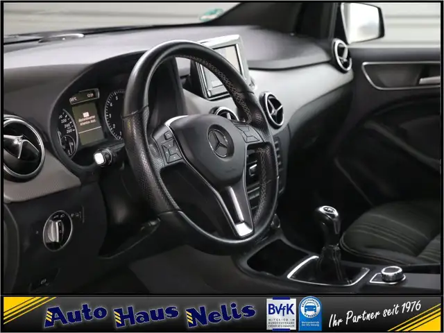 Mercedes-Benz B-Class view 9