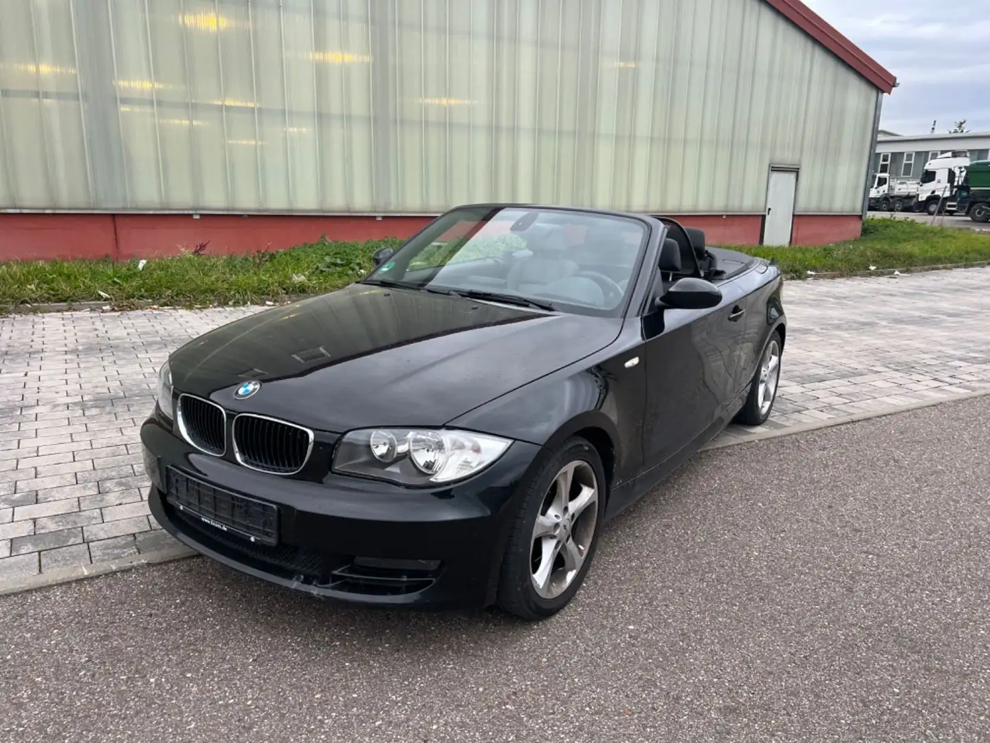 BMW 118 *Baureihe*1*Cabrio*118i*Navigation*Sitzheizung* Black - 1