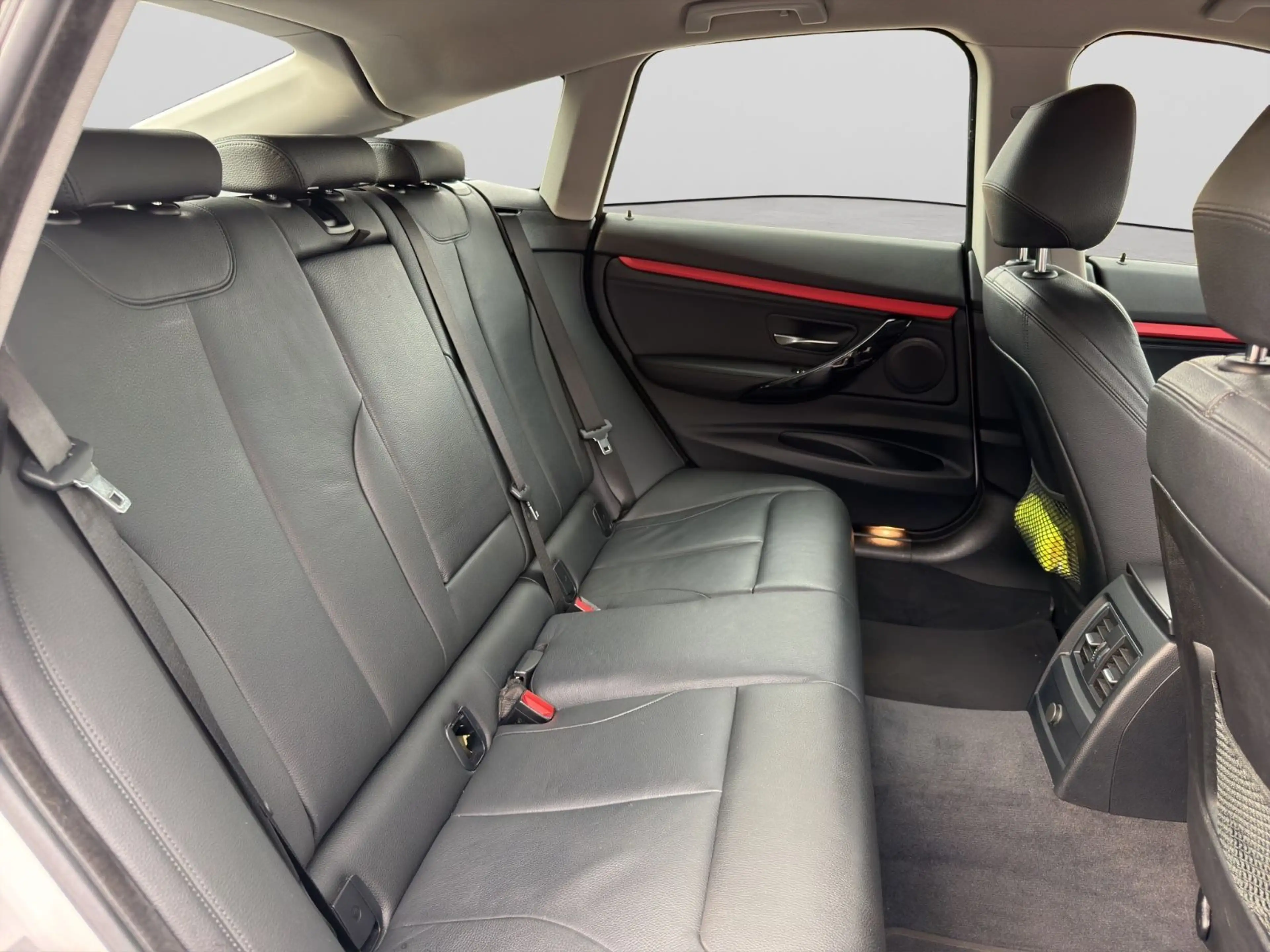 BMW 318 d / Klimaauto. / NAVI / Temp. / — photo 12