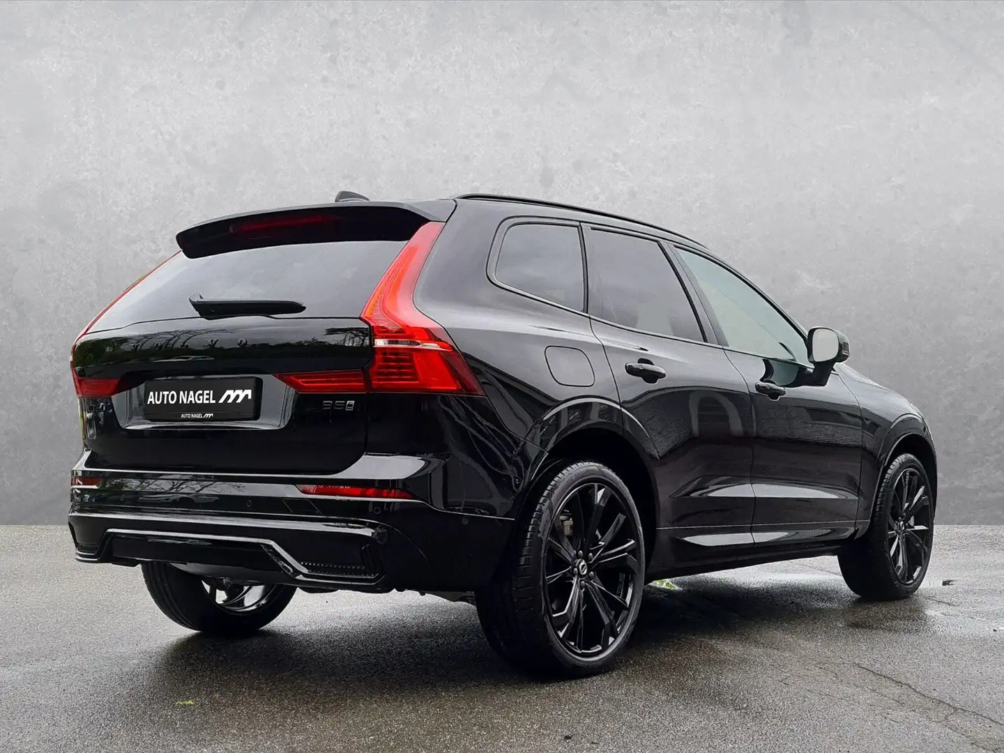 Volvo XC60 XC60 B5 AWD Plus Black Edition AHK Panorama 360" Schwarz - 2