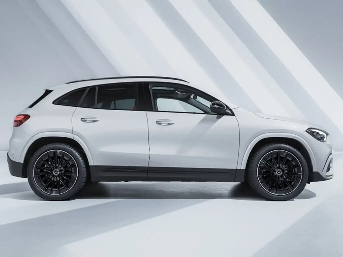 Mercedes-Benz GLA 35 AMG Mod: SUV Mercedes-AMG GLA 35 4MATIC Schwarz - 1