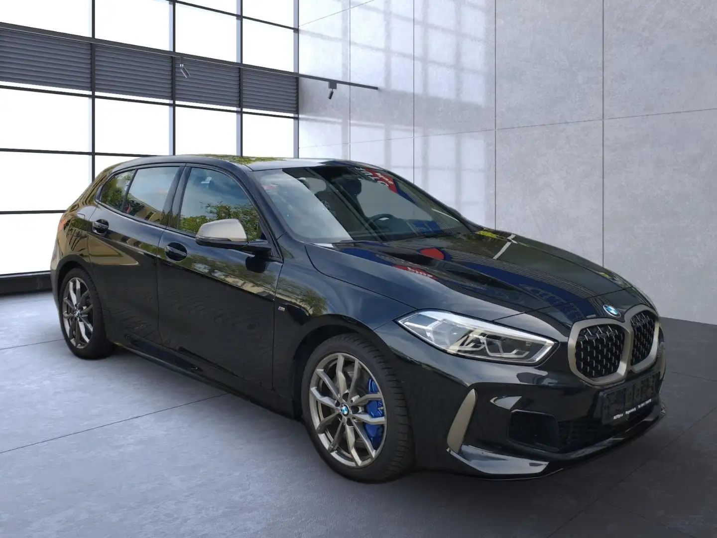BMW 135 i xDrive*M Sport*Panoramadach*Head up Zwart - 1