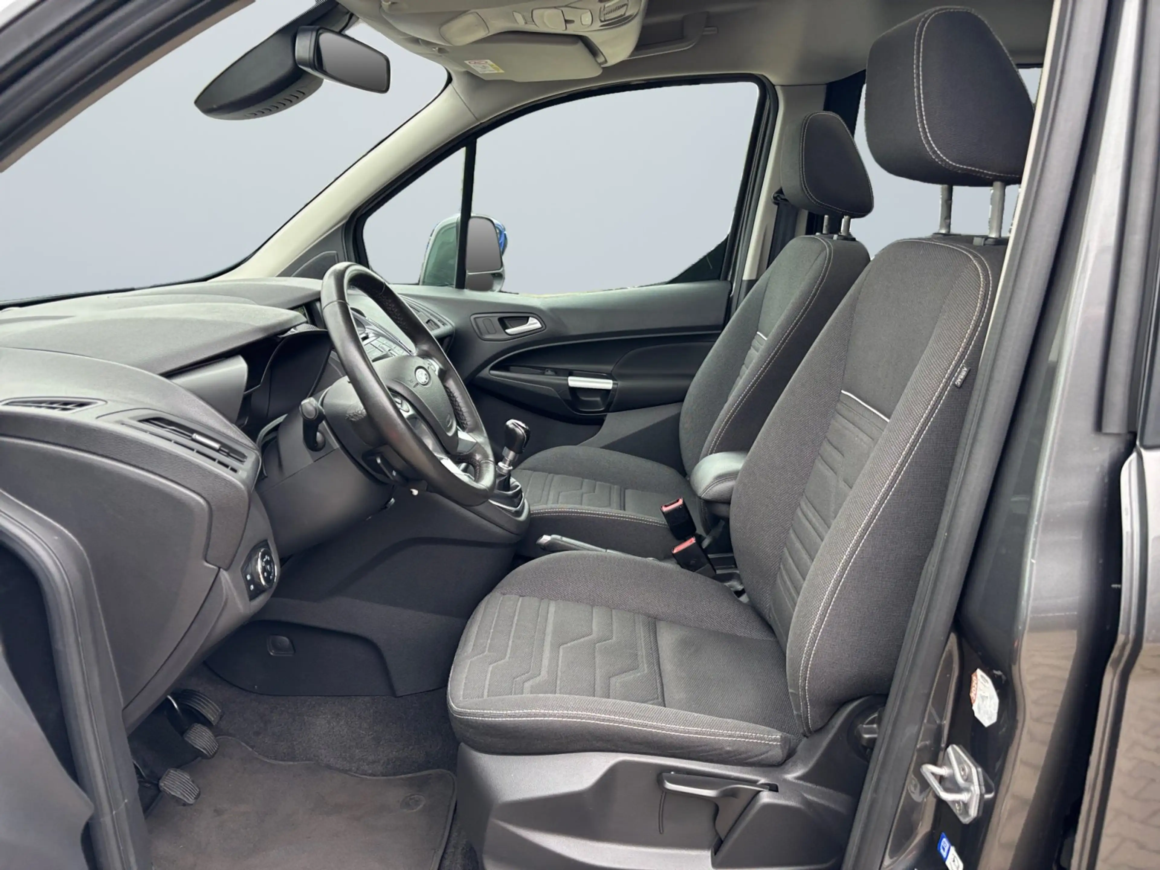 Ford Tourneo Connect Titanium 1.0 EcoBoost Tempomat — photo 7