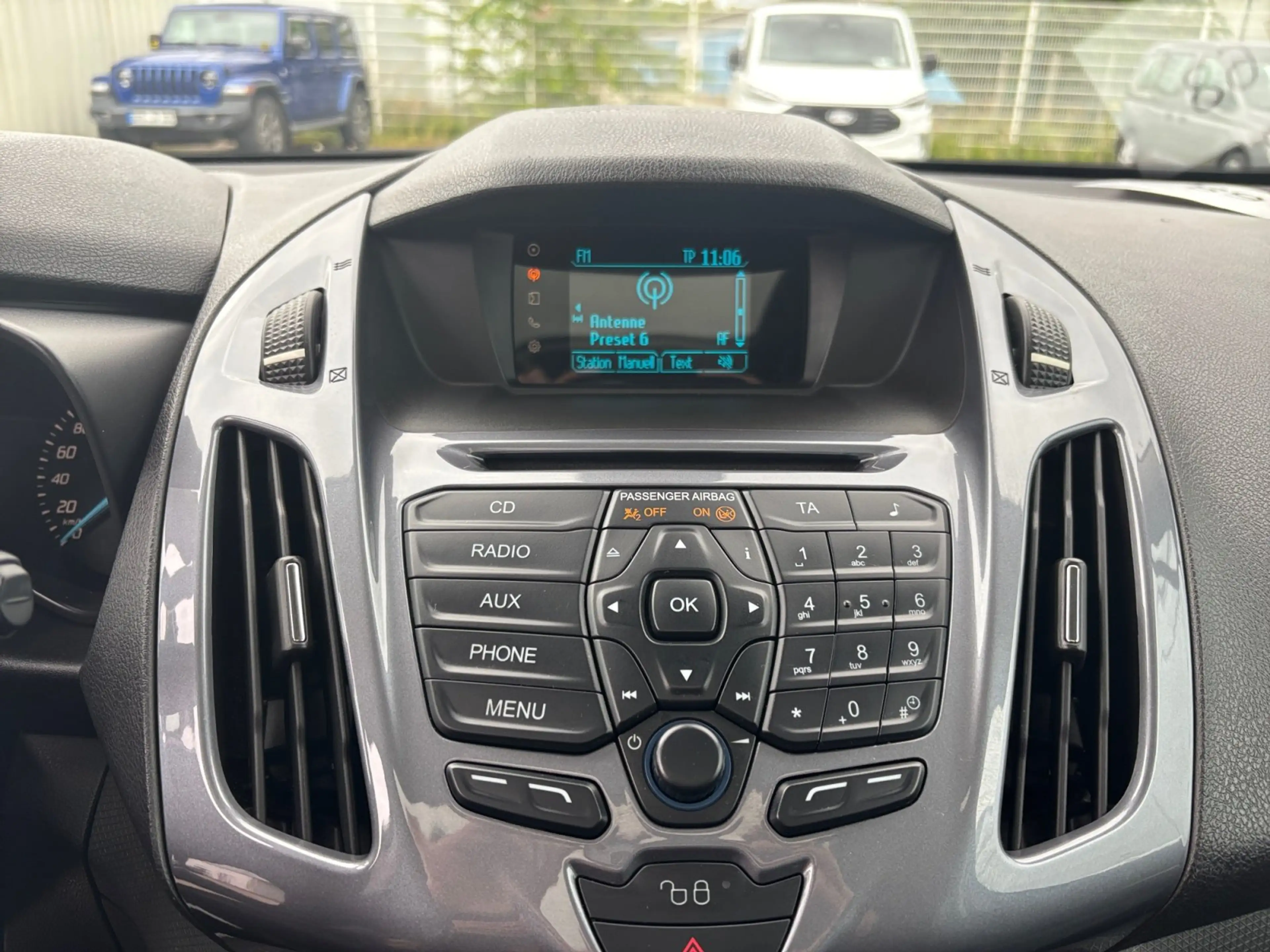 Ford Tourneo Connect Titanium 1.0 EcoBoost Tempomat — photo 13