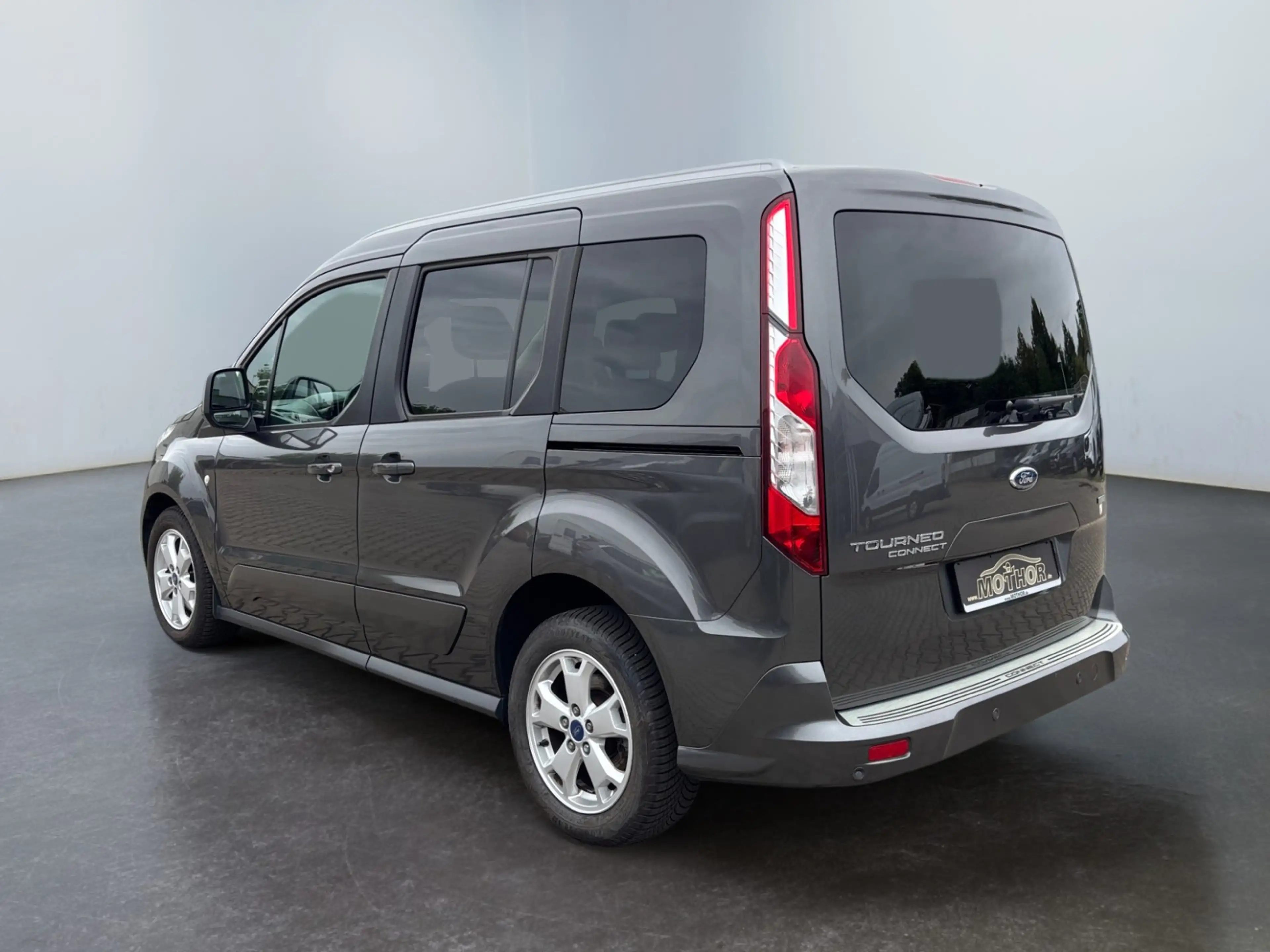 Ford Tourneo Connect Titanium 1.0 EcoBoost Tempomat — photo 4