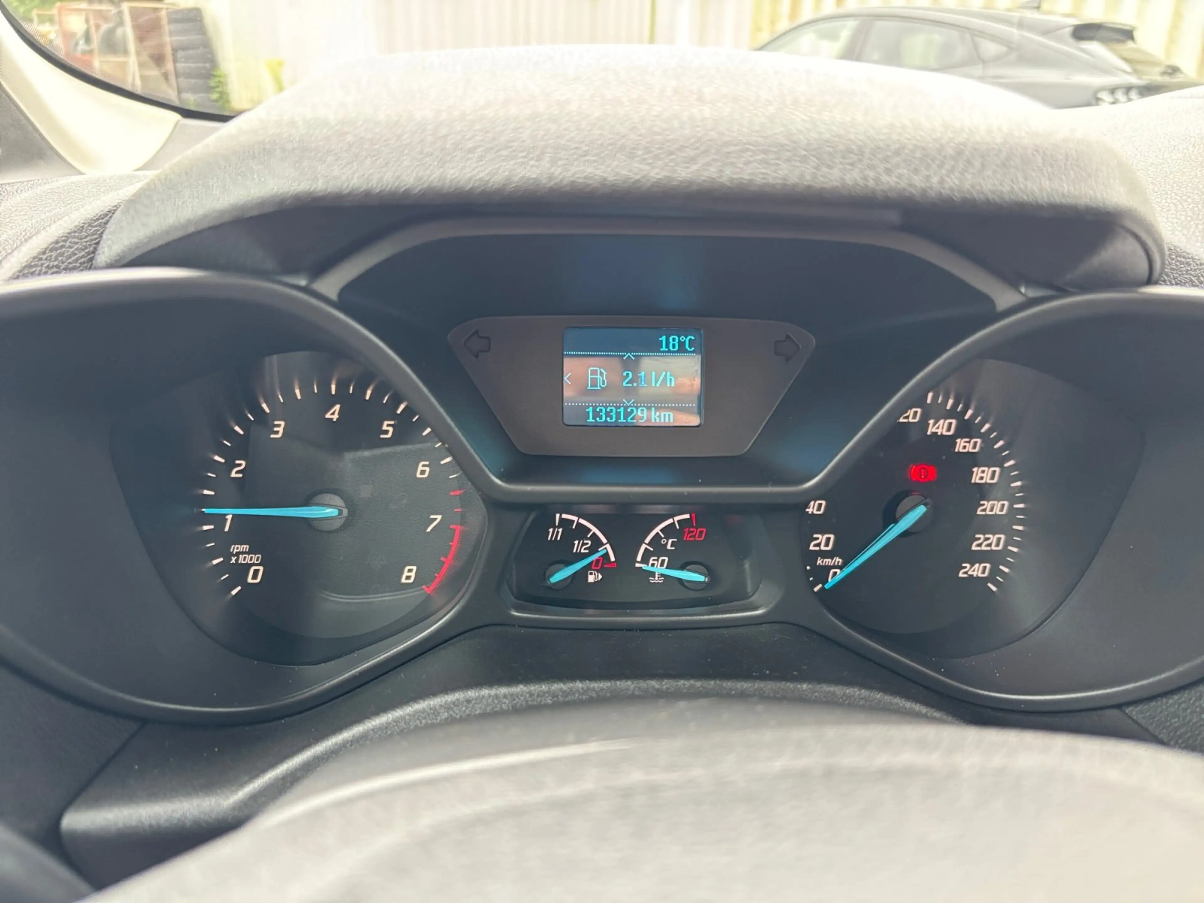 Ford Tourneo Connect Titanium 1.0 EcoBoost Tempomat — photo 12