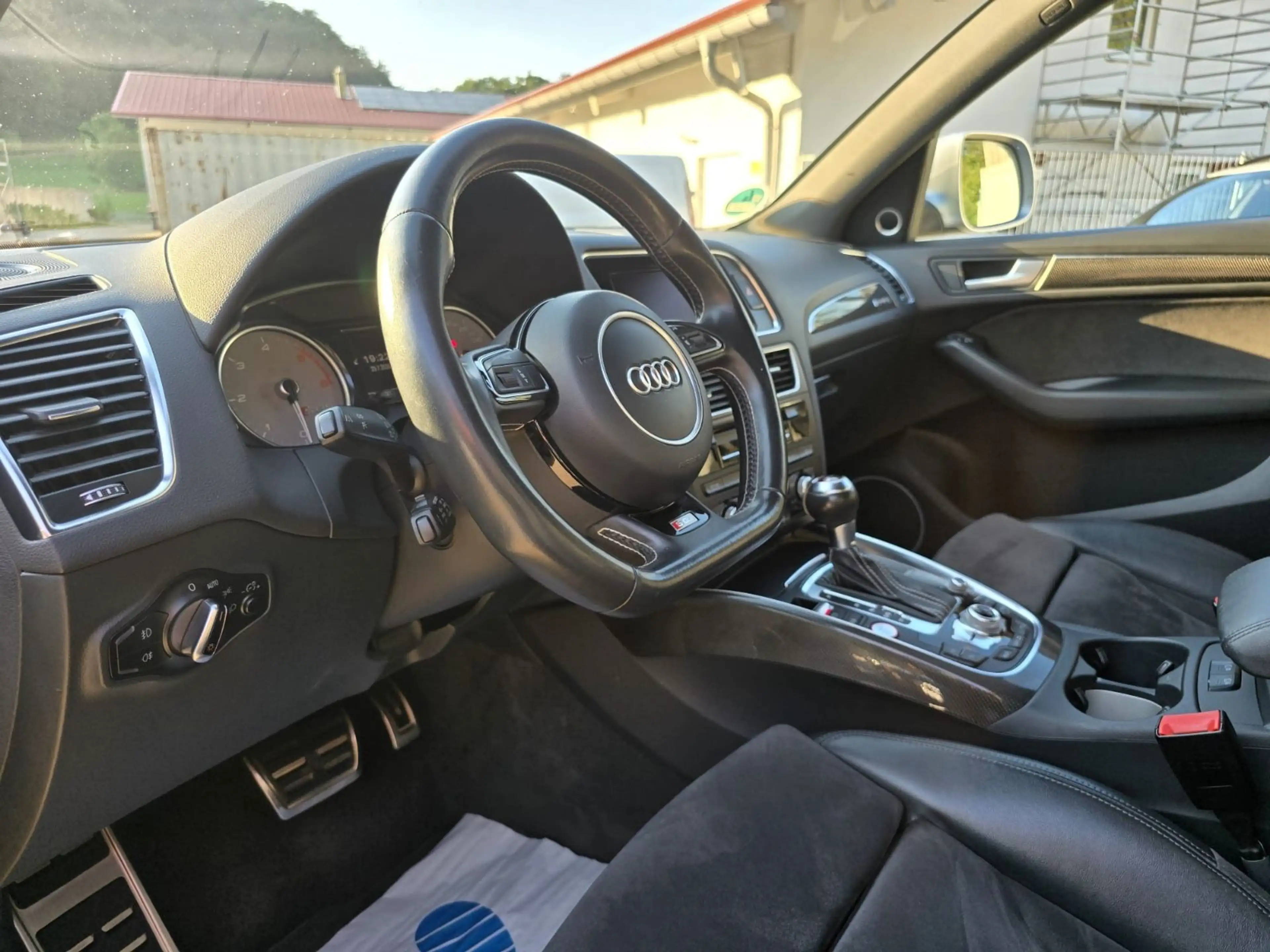 Audi SQ5 3.0 TDI quattro — photo 13