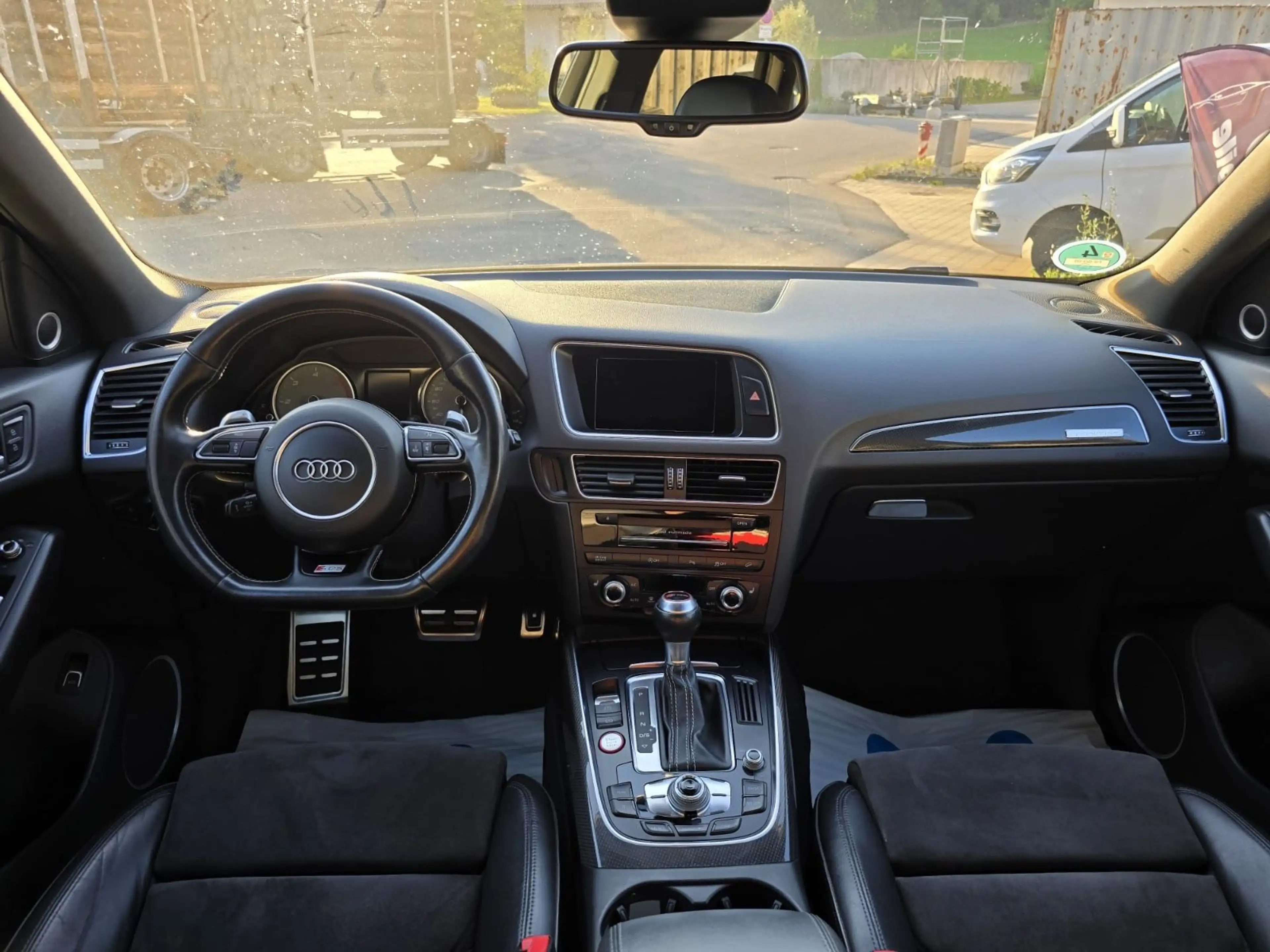 Audi SQ5 3.0 TDI quattro — photo 15