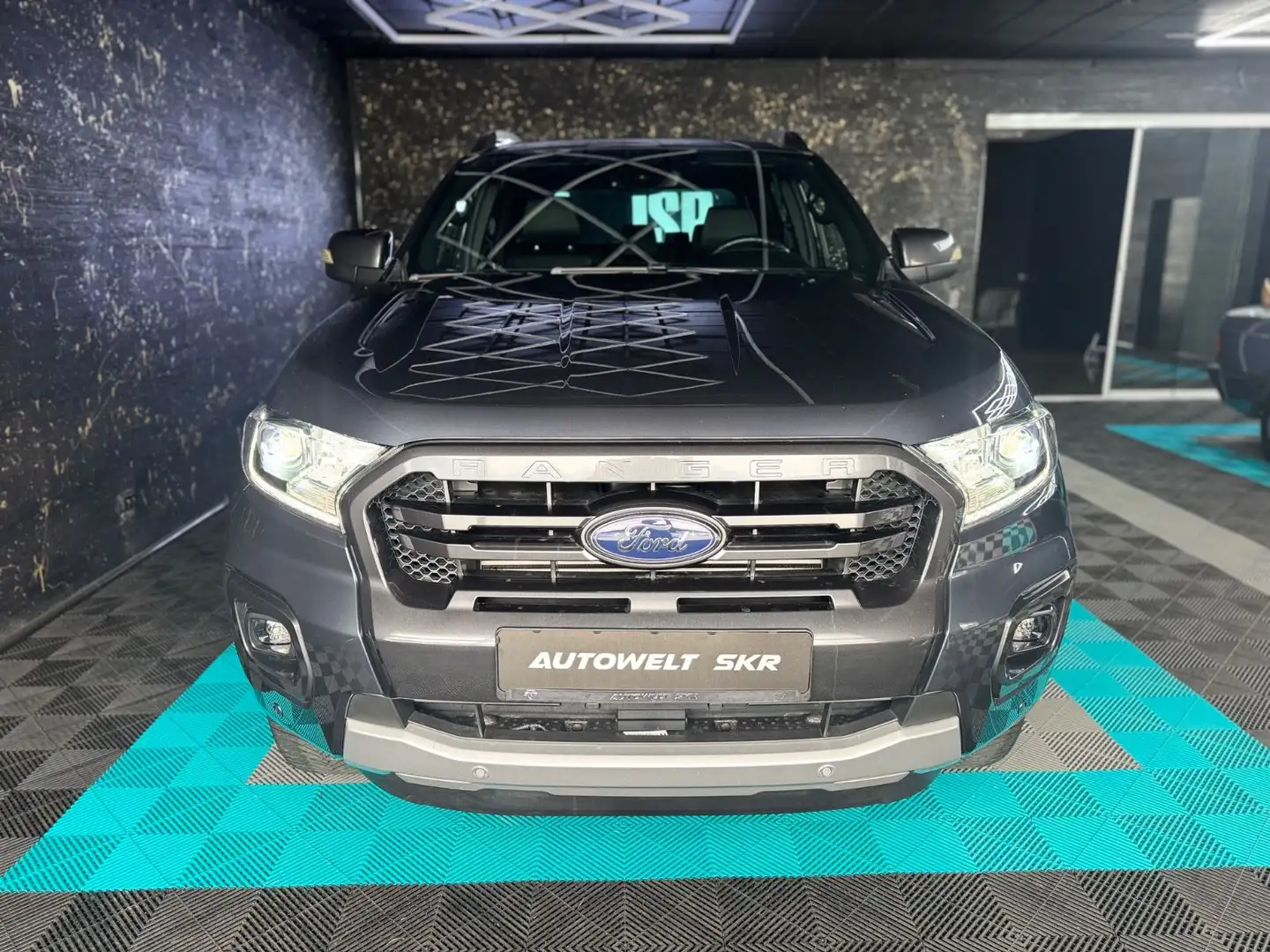 Ford Ranger Wildtrak Doppelkabine 4x4 Grau - 2