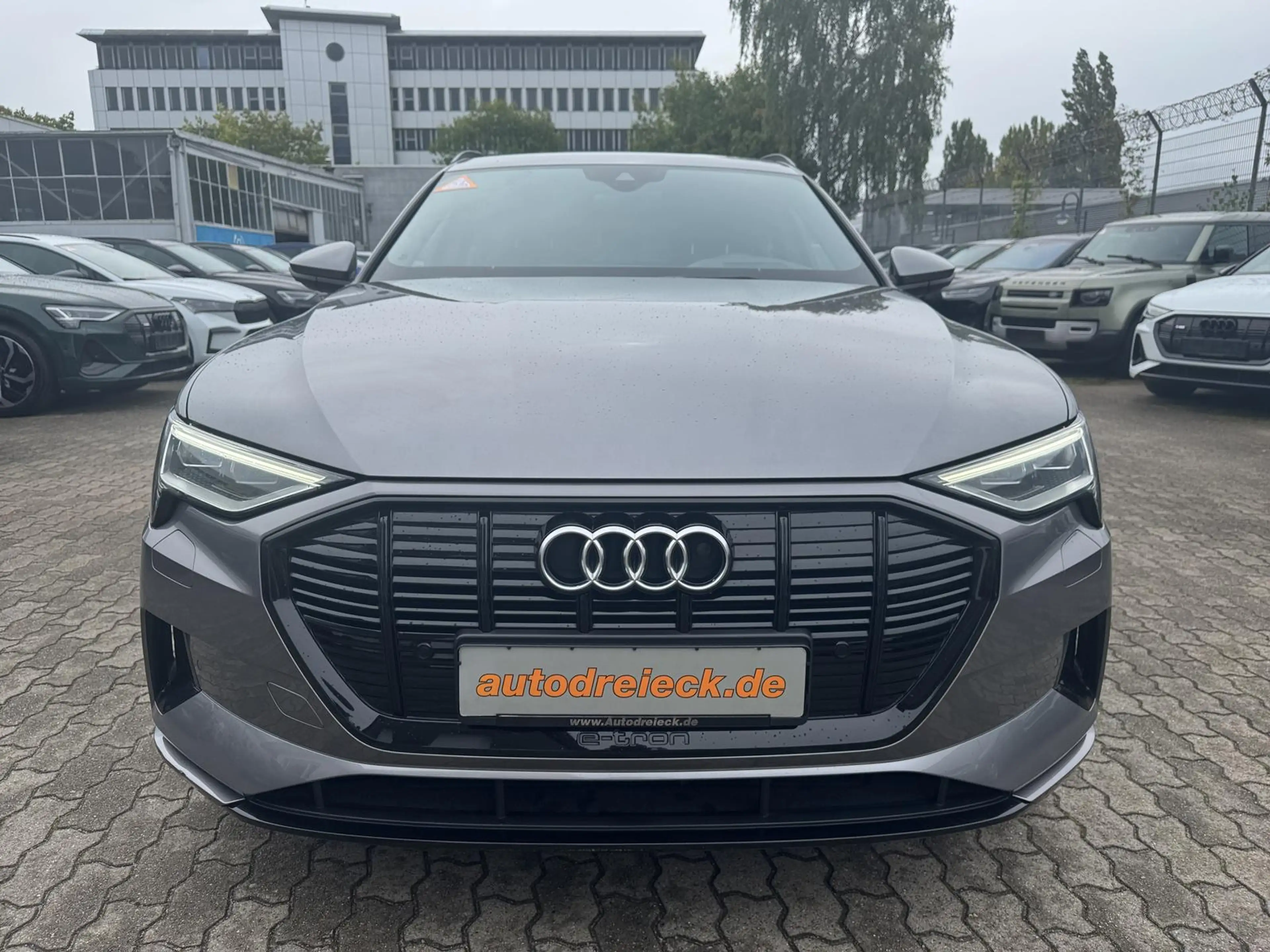 Audi e-tron Sportback 55 ACC AHK HuD NIGHT B&O KAM. — photo 2