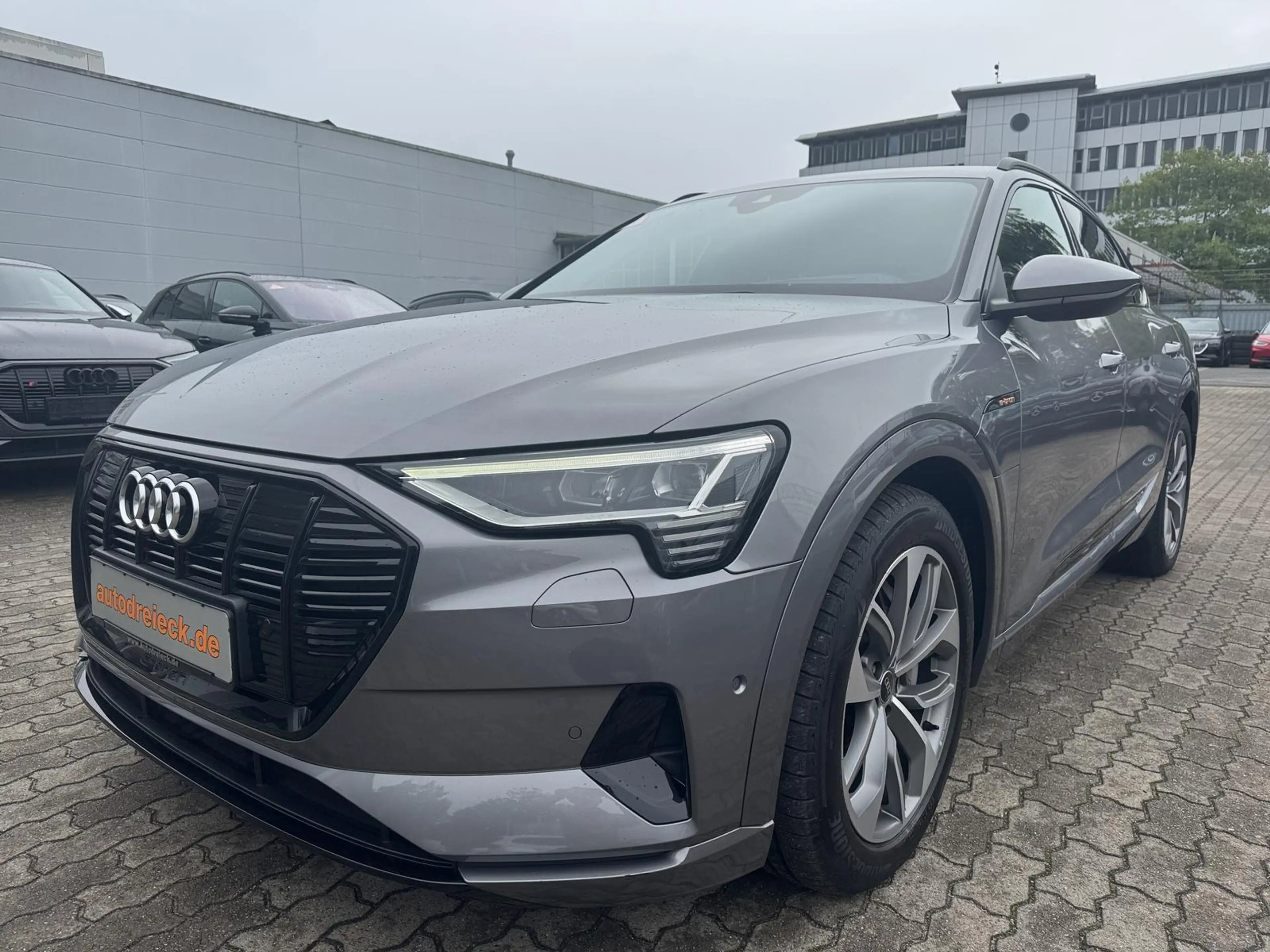 Audi e-tron Sportback 55 ACC AHK HuD NIGHT B&O KAM.