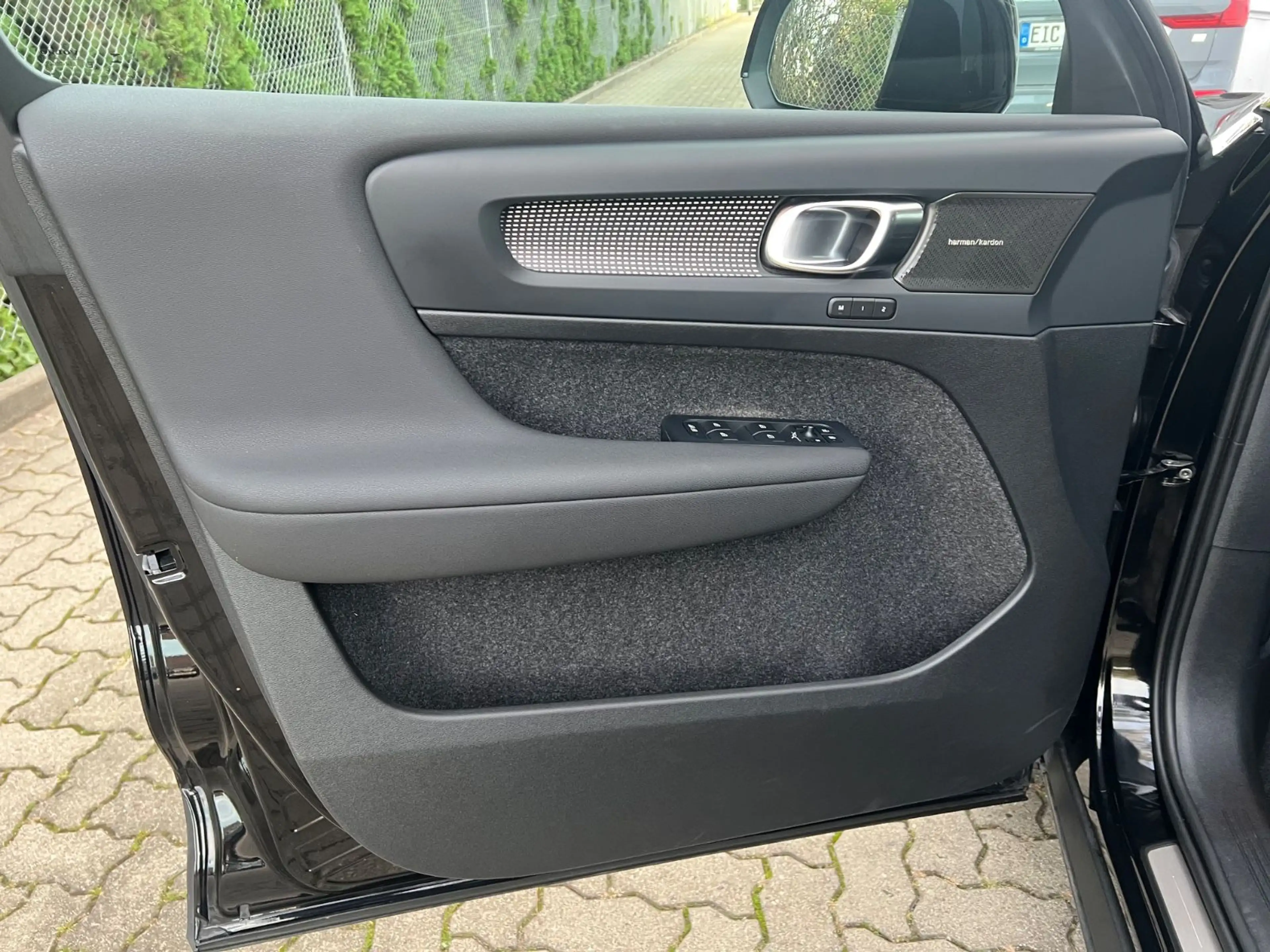 Volvo XC40 B4 Automatik Plus Dark GARANTIE — photo 10