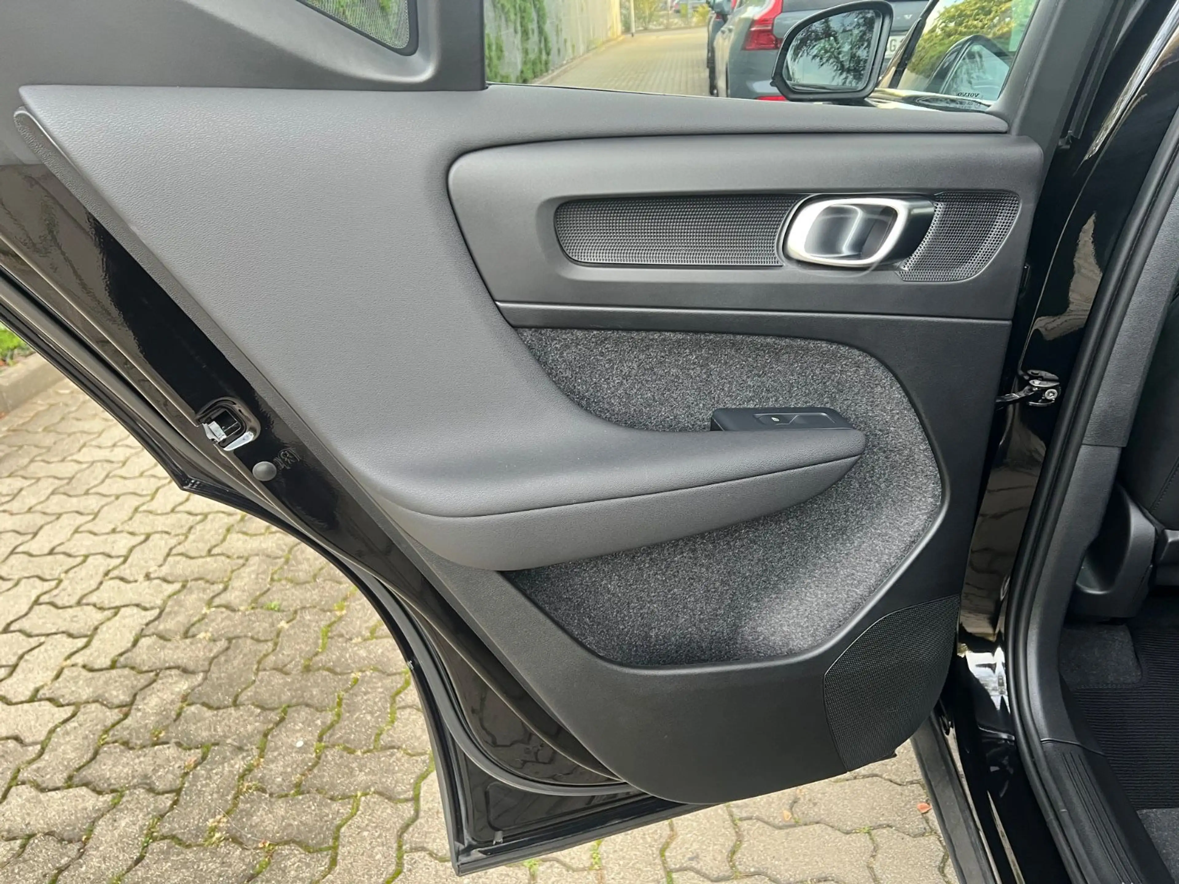 Volvo XC40 B4 Automatik Plus Dark GARANTIE — photo 12