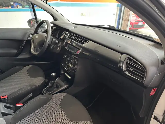 Citroen C3 view 12
