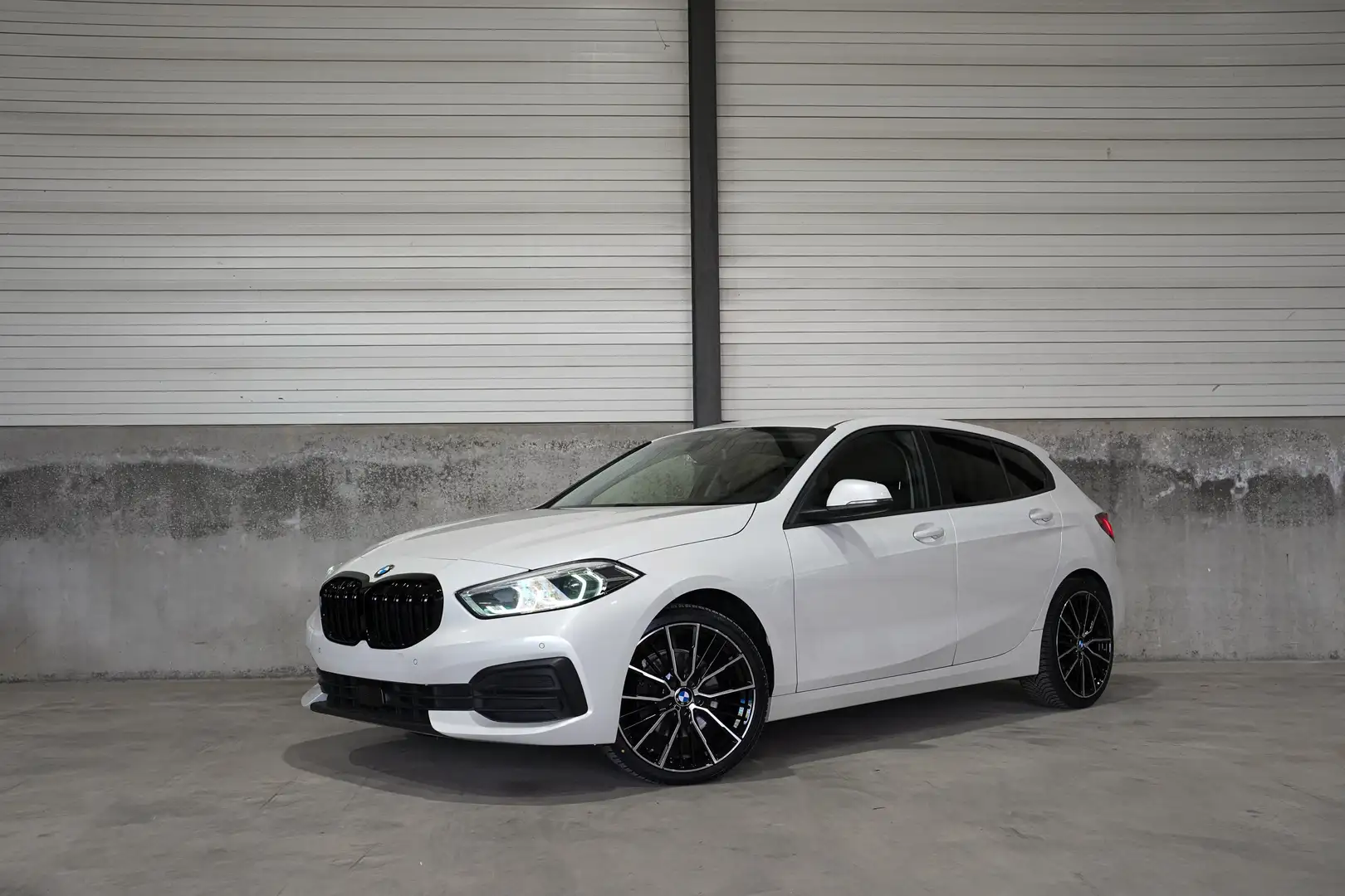 BMW 116 ✖️ 19' PACK M | CARPLAY |BLACK PACK|TVA ✔️ Blanc - 1