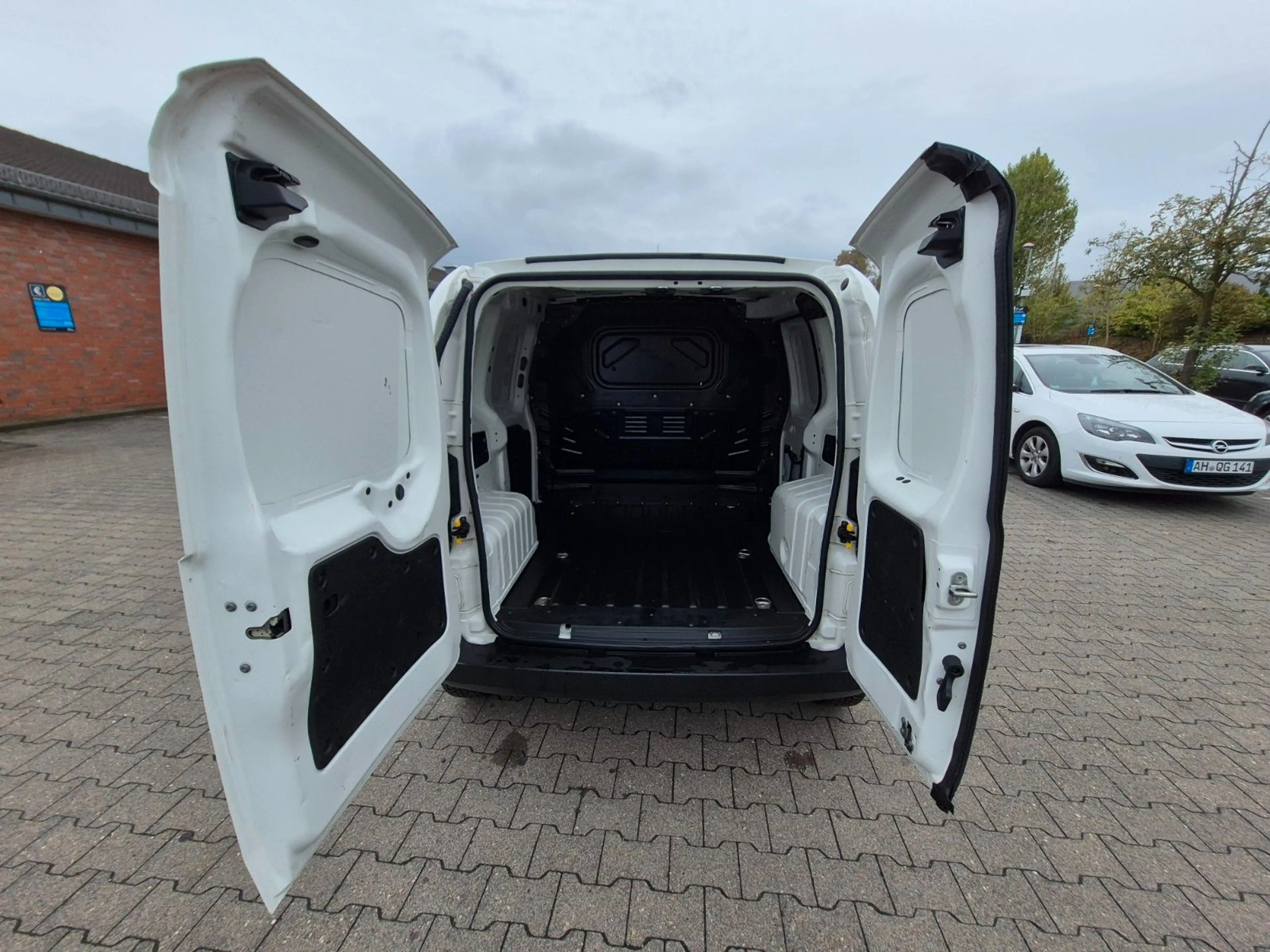 Fiat Fiorino SX Kasten Klimaanlage — photo 11