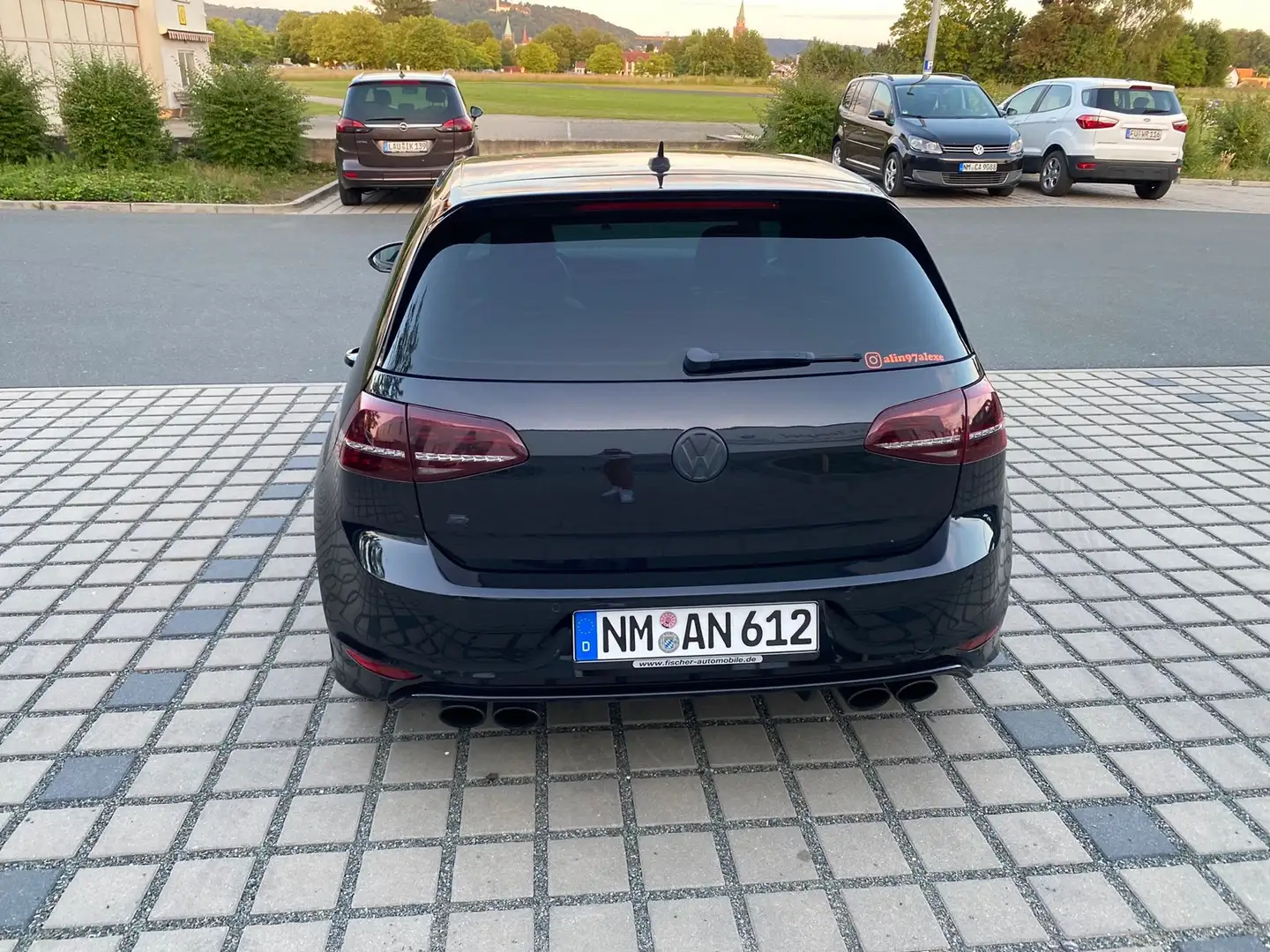 Volkswagen Golf R Černá - 2