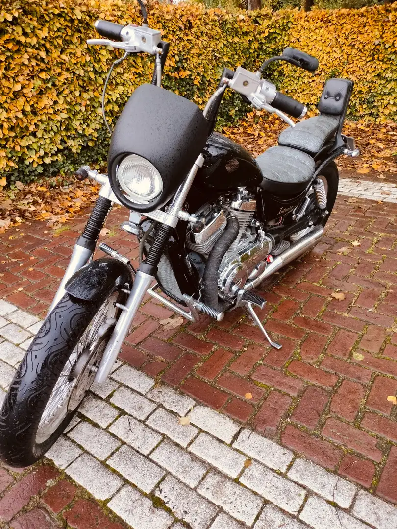 Suzuki VS 700 Noir - 1
