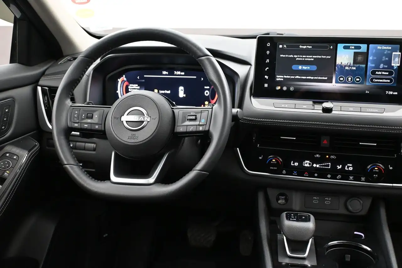 Nissan Rogue снимка Nissan Rogue