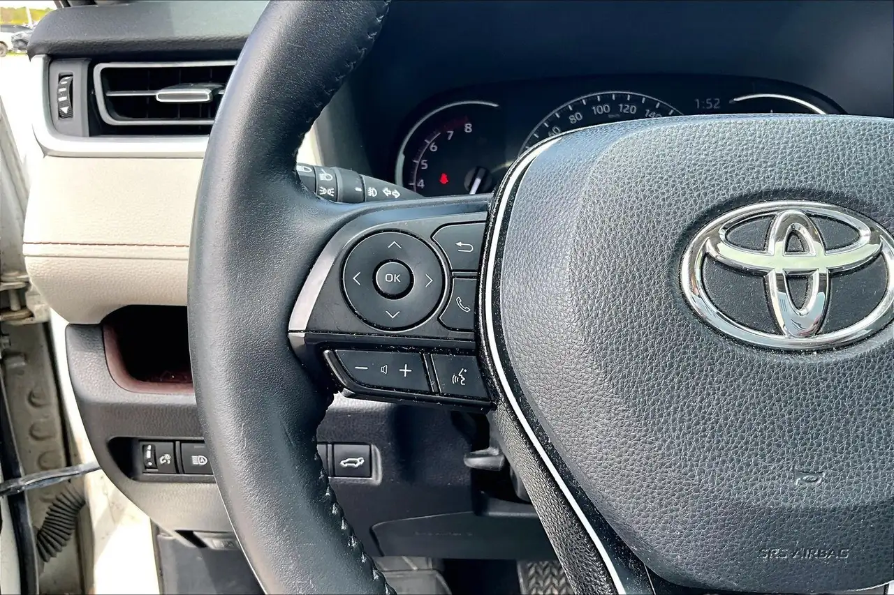 Toyota RAV 4 снимка Toyota RAV 4