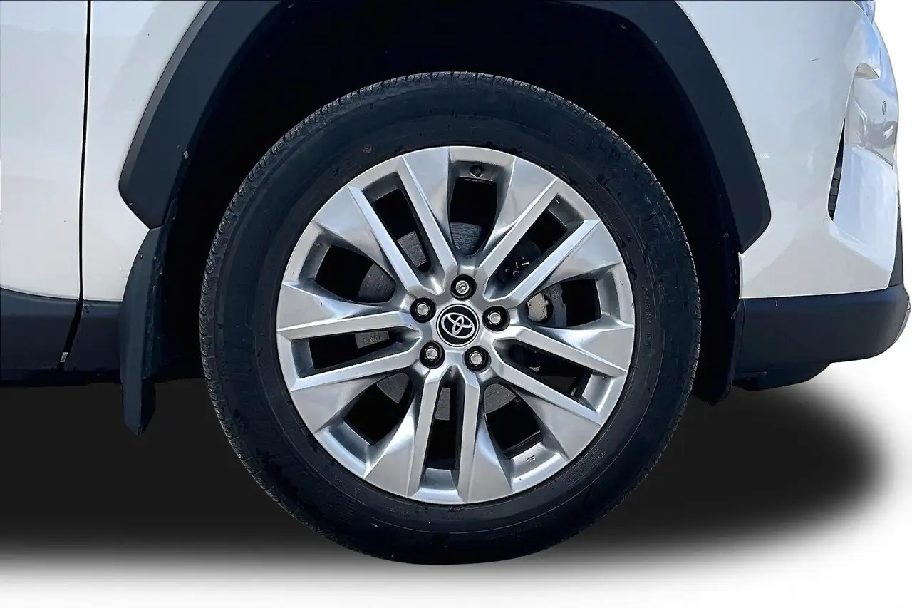 Toyota RAV 4 снимка Toyota RAV 4
