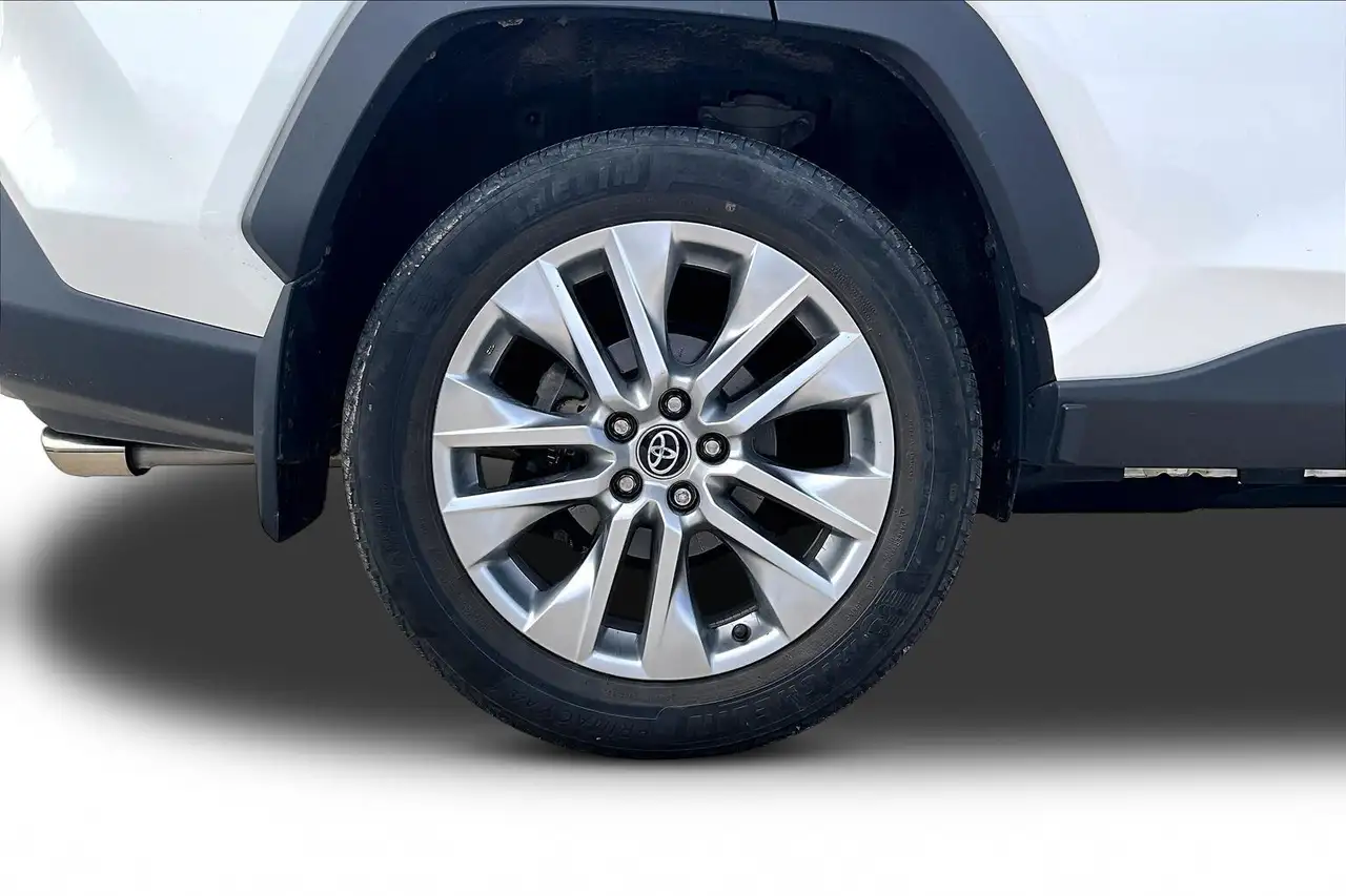Toyota RAV 4 снимка Toyota RAV 4