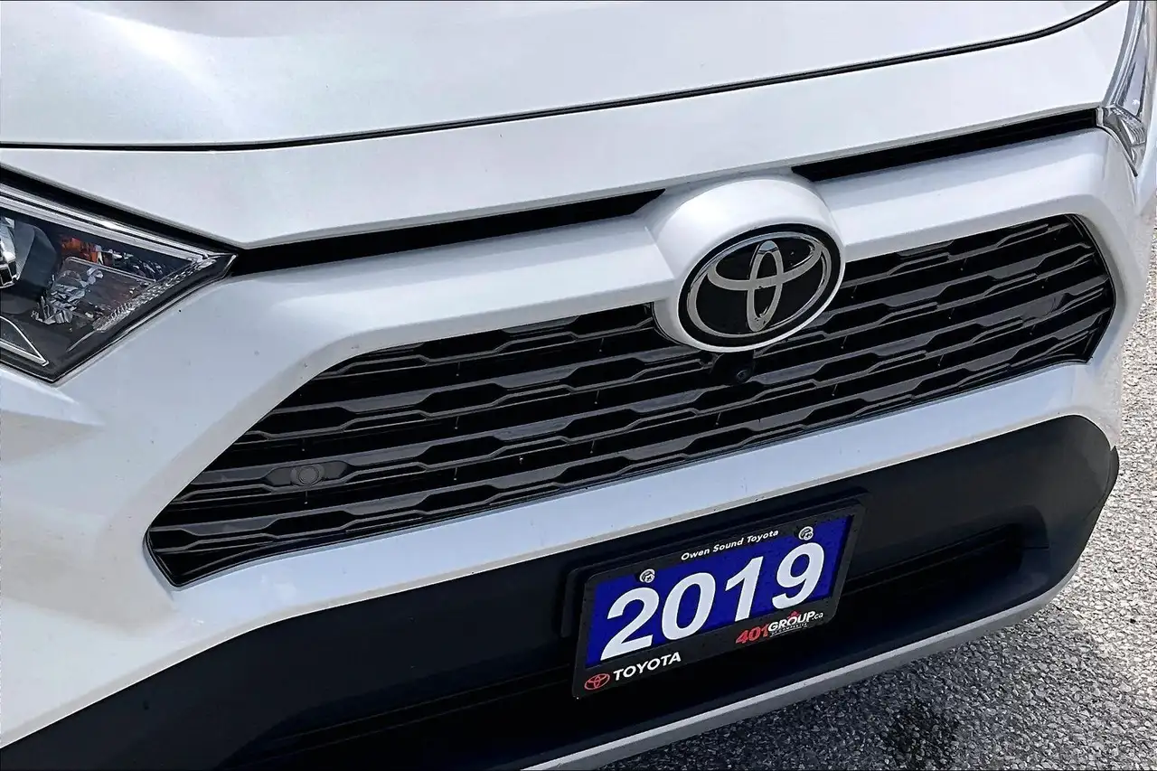Toyota RAV 4 снимка Toyota RAV 4