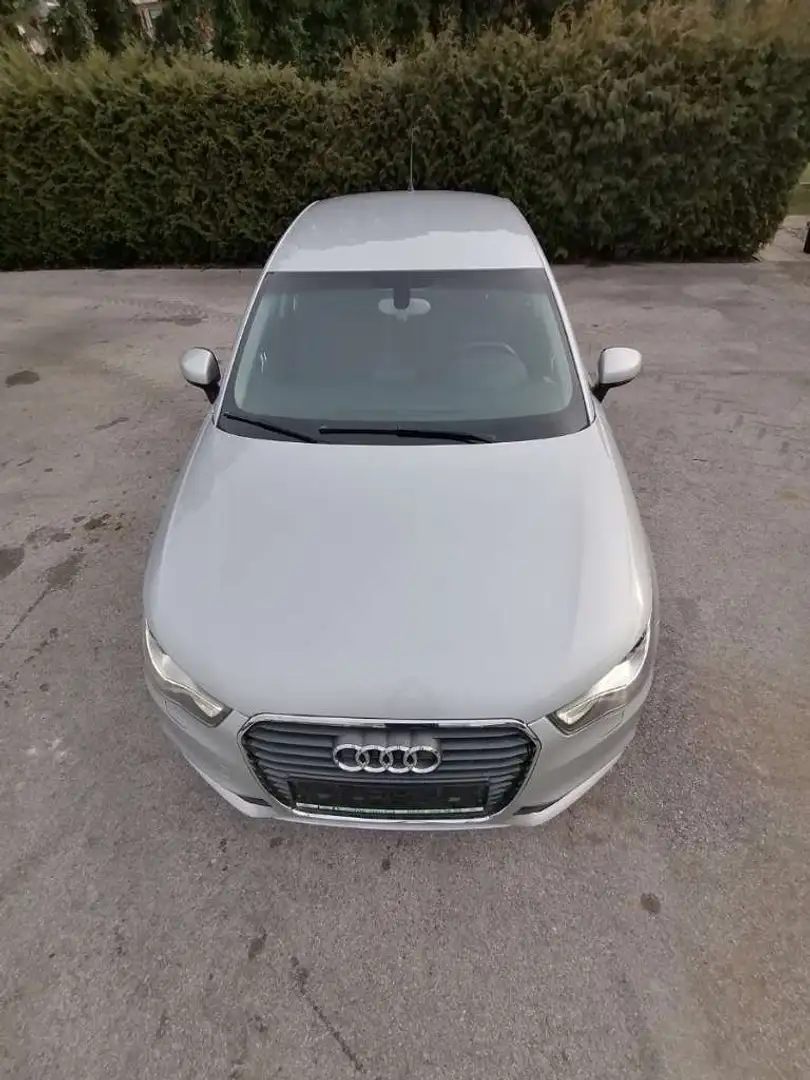 Audi A1 A1 SB 1,6 TDI Attraction Attraction Silber - 1