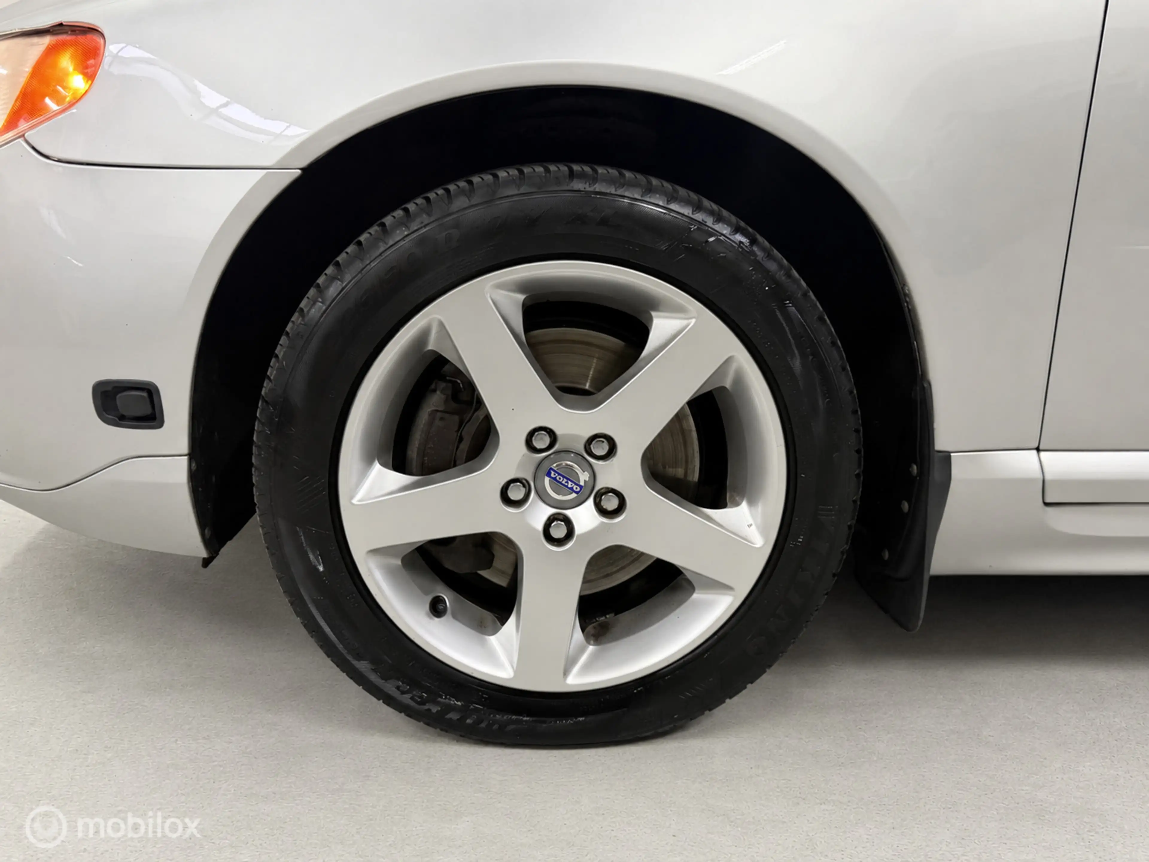 Volvo V70 2.5FT Summum AUTOMAAT / LEER — photo 5